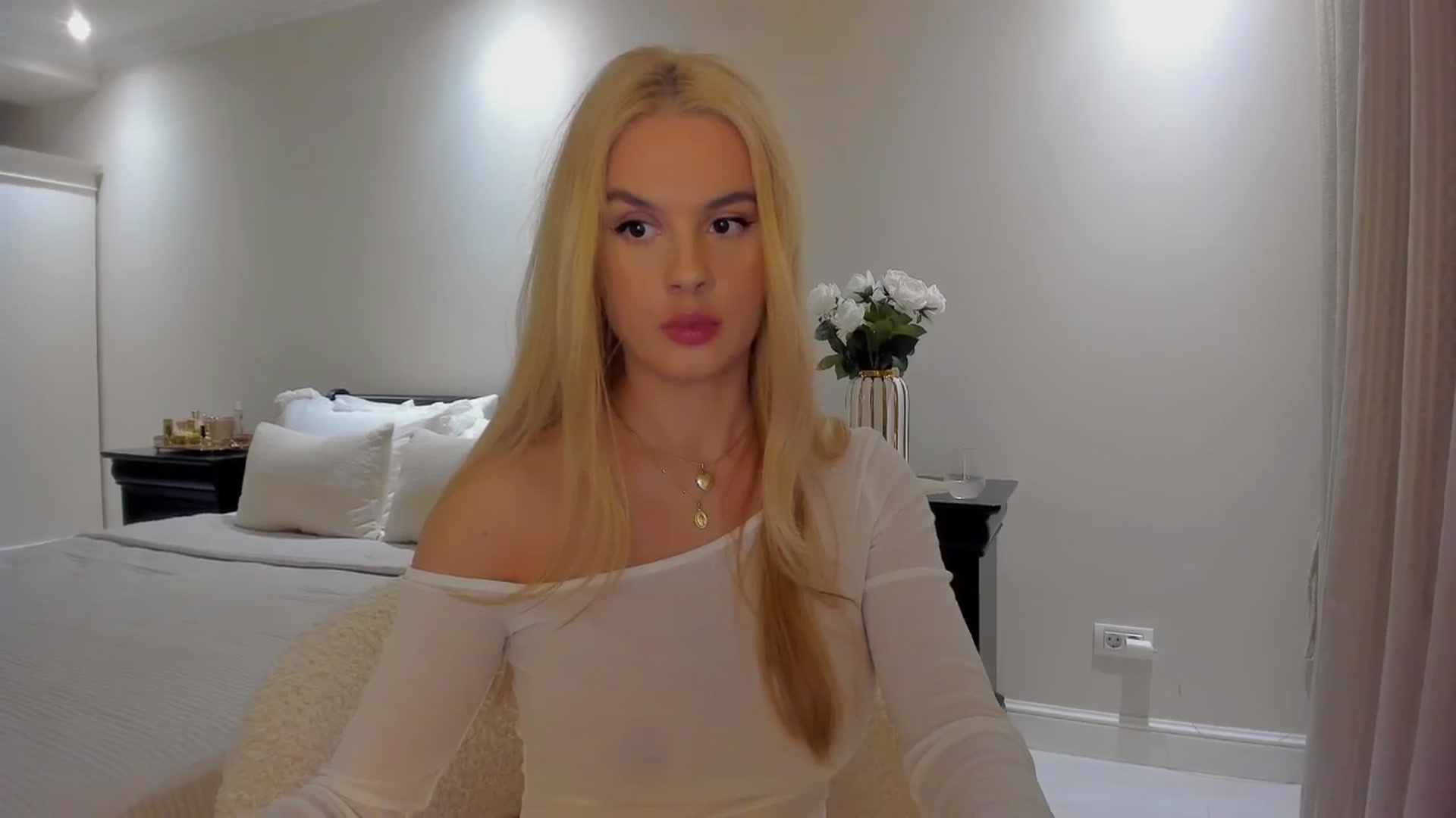 Gallery image thumbnail from Jewelles's myfreecams stream on, 09/07/2025, 19:30 image 17 of 20