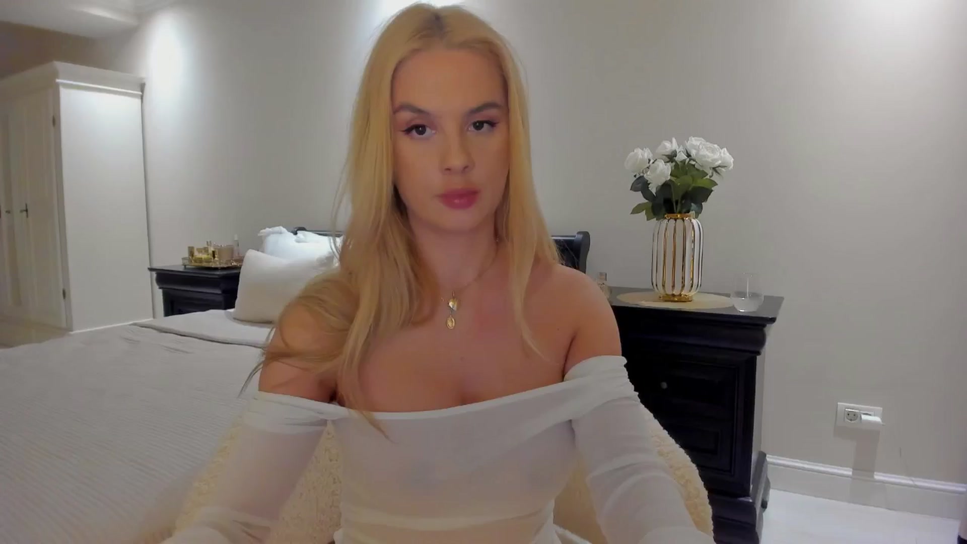 Gallery image thumbnail from Jewelles's myfreecams stream on, 09/07/2025, 20:56 image 20 of 20