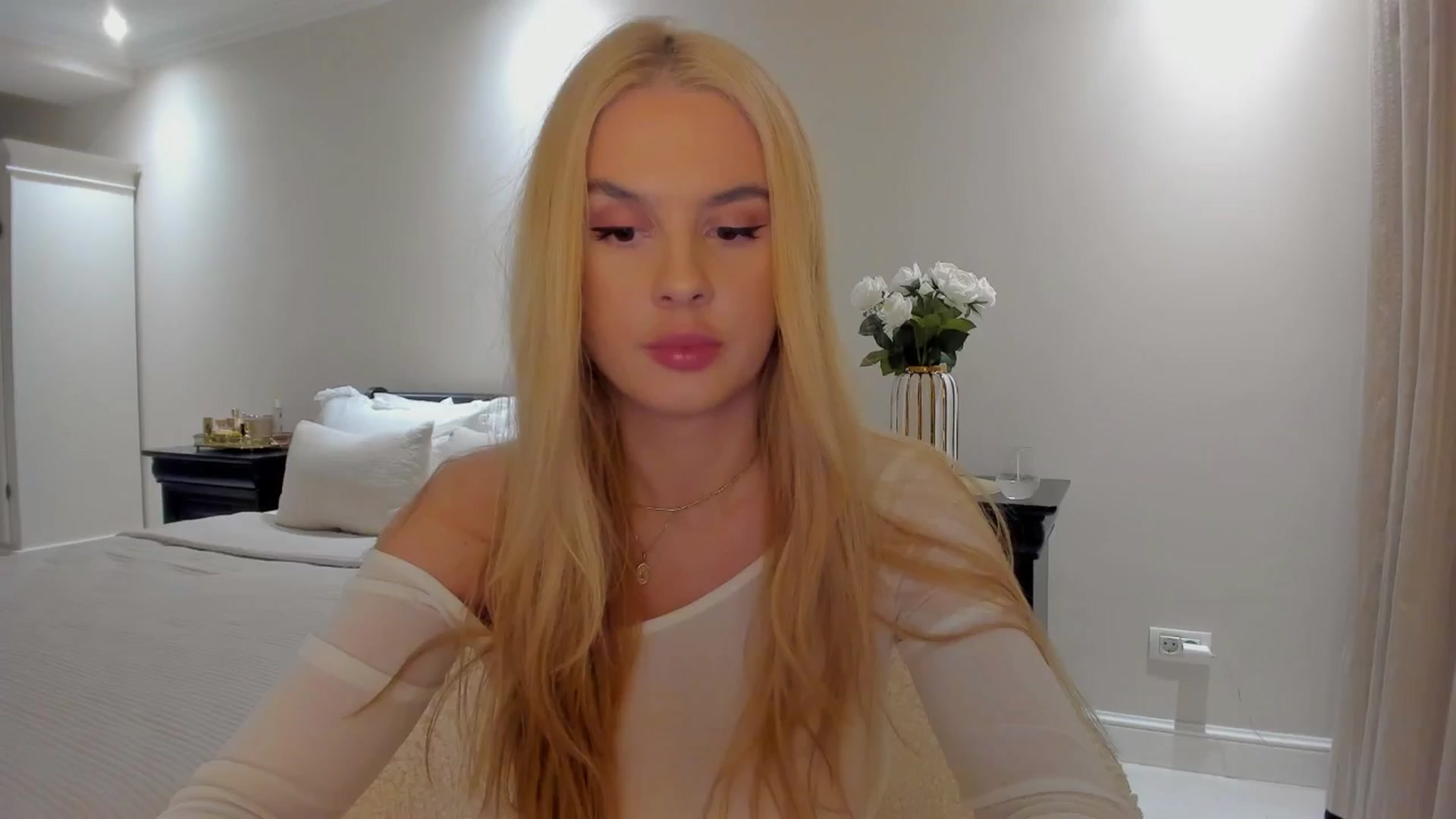 Gallery image thumbnail from Jewelles's myfreecams stream on, 09/07/2025, 20:56 image 13 of 20