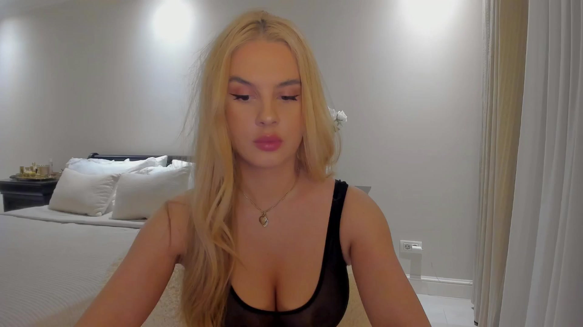 Gallery image thumbnail from Jewelles's myfreecams stream on, 09/08/2025, 20:20 image 4 of 20