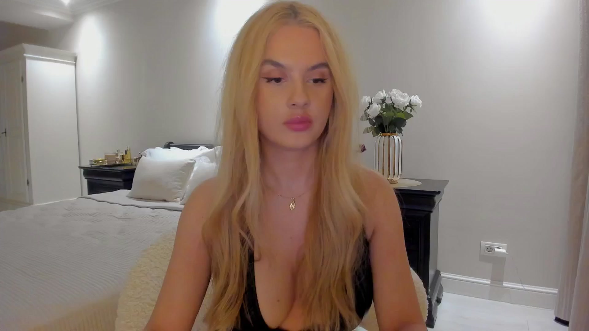 Gallery image thumbnail from Jewelles's myfreecams stream on, 09/12/2025, 21:08 image 7 of 20