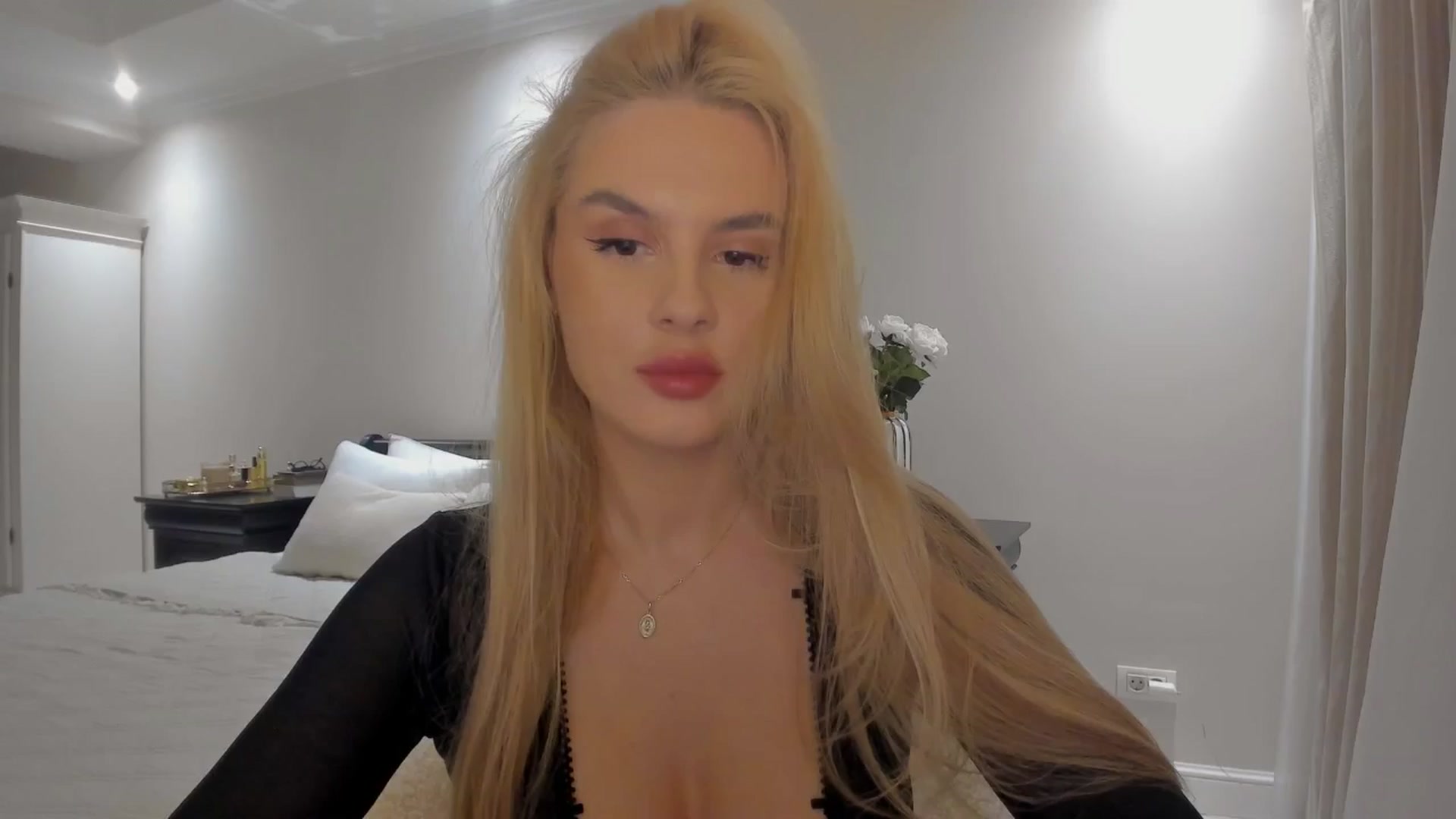 Gallery image thumbnail from Jewelles's myfreecams stream on, 09/13/2025, 20:46 image 3 of 20