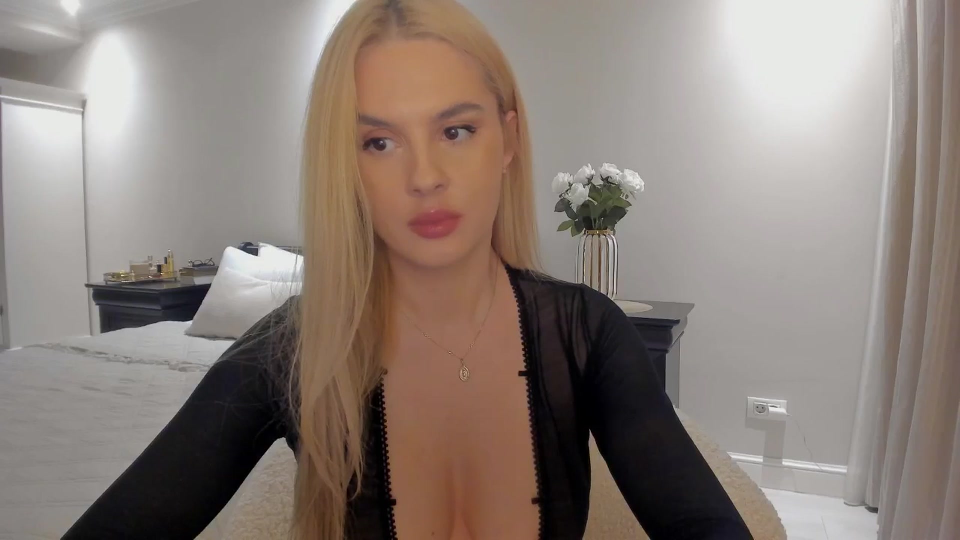 Gallery image thumbnail from Jewelles's myfreecams stream on, 09/13/2025, 20:46 image 20 of 20