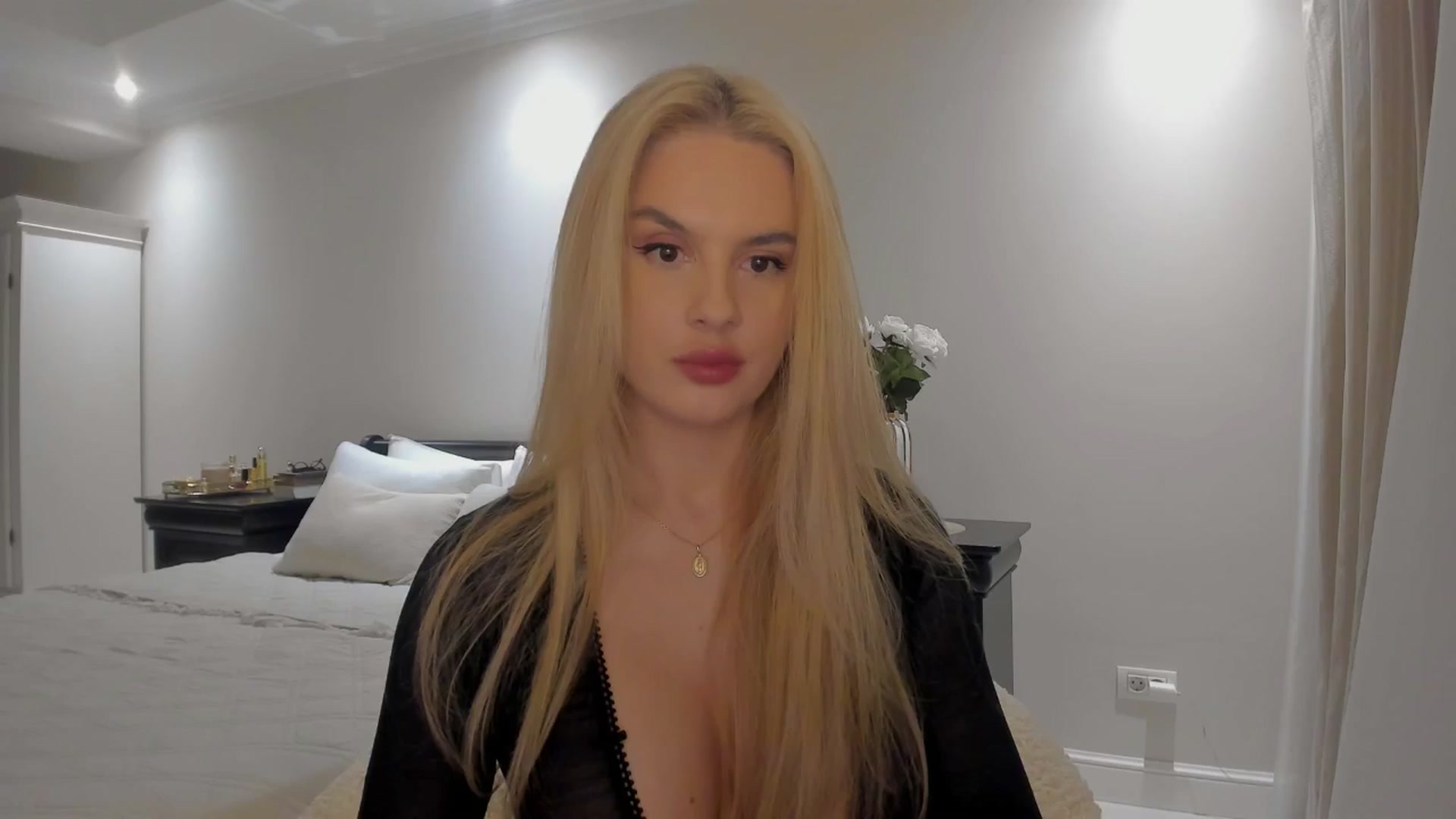 Gallery image thumbnail from Jewelles's myfreecams stream on, 09/13/2025, 20:46 image 6 of 20