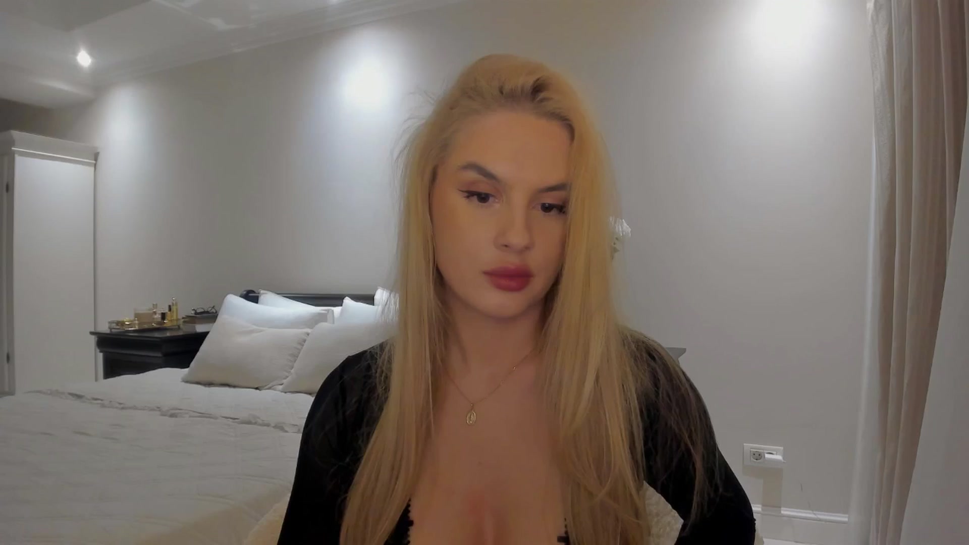 Gallery image thumbnail from Jewelles's myfreecams stream on, 09/13/2025, 20:46 image 5 of 20