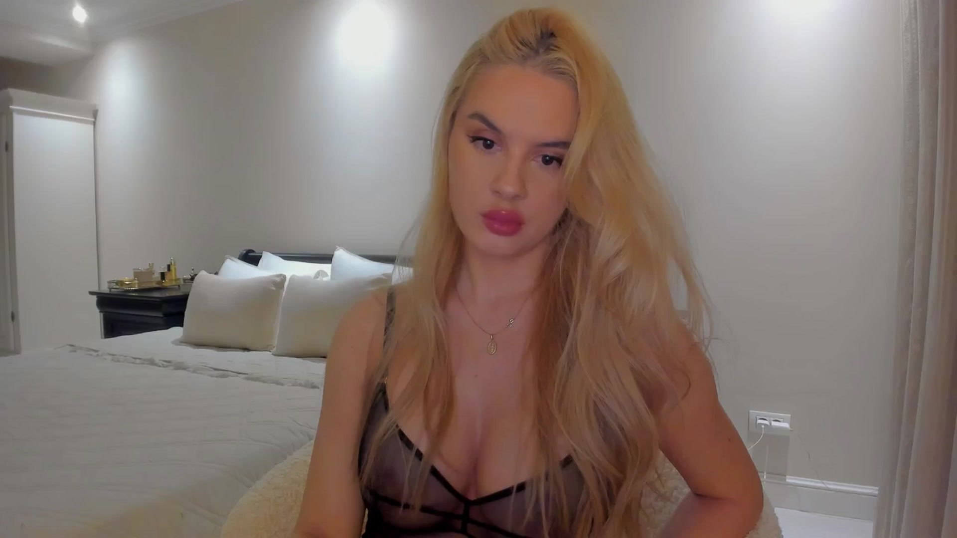 Gallery image thumbnail from Jewelles's myfreecams stream on, 09/18/2025, 19:08 image 10 of 20