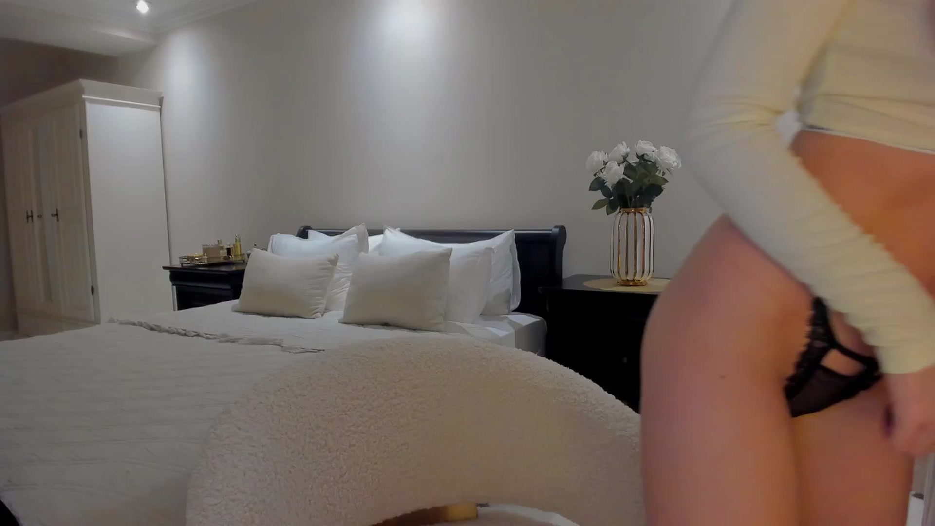 Gallery image thumbnail from Jewelles's myfreecams stream on, 09/19/2025, 21:07 image 1 of 20