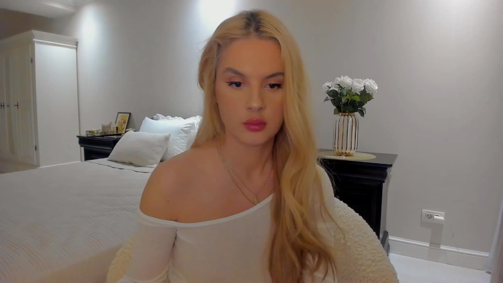 Gallery image thumbnail from Jewelles's myfreecams stream on, 09/28/2025, 19:56 image 7 of 20