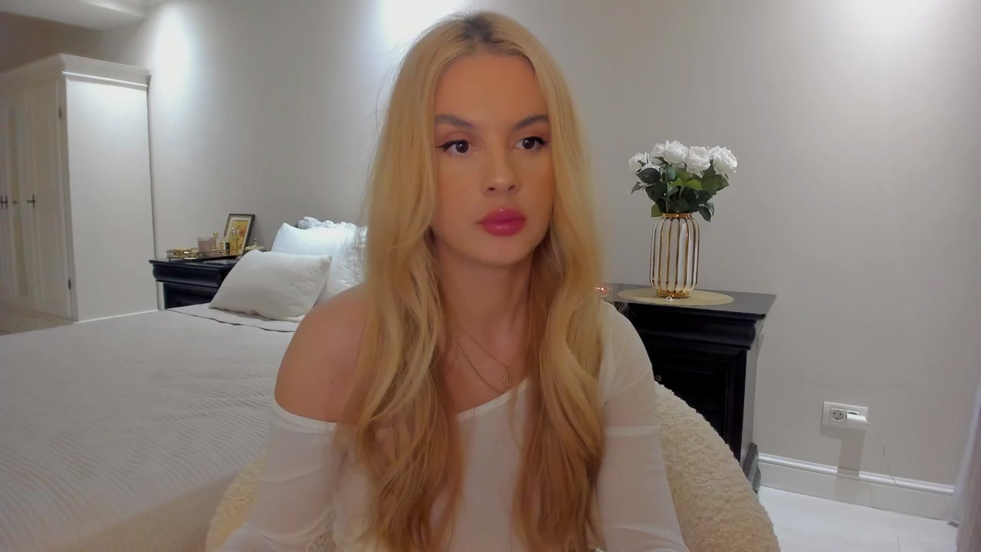 Gallery image thumbnail from Jewelles's myfreecams stream on, 09/28/2025, 19:56 image 5 of 20