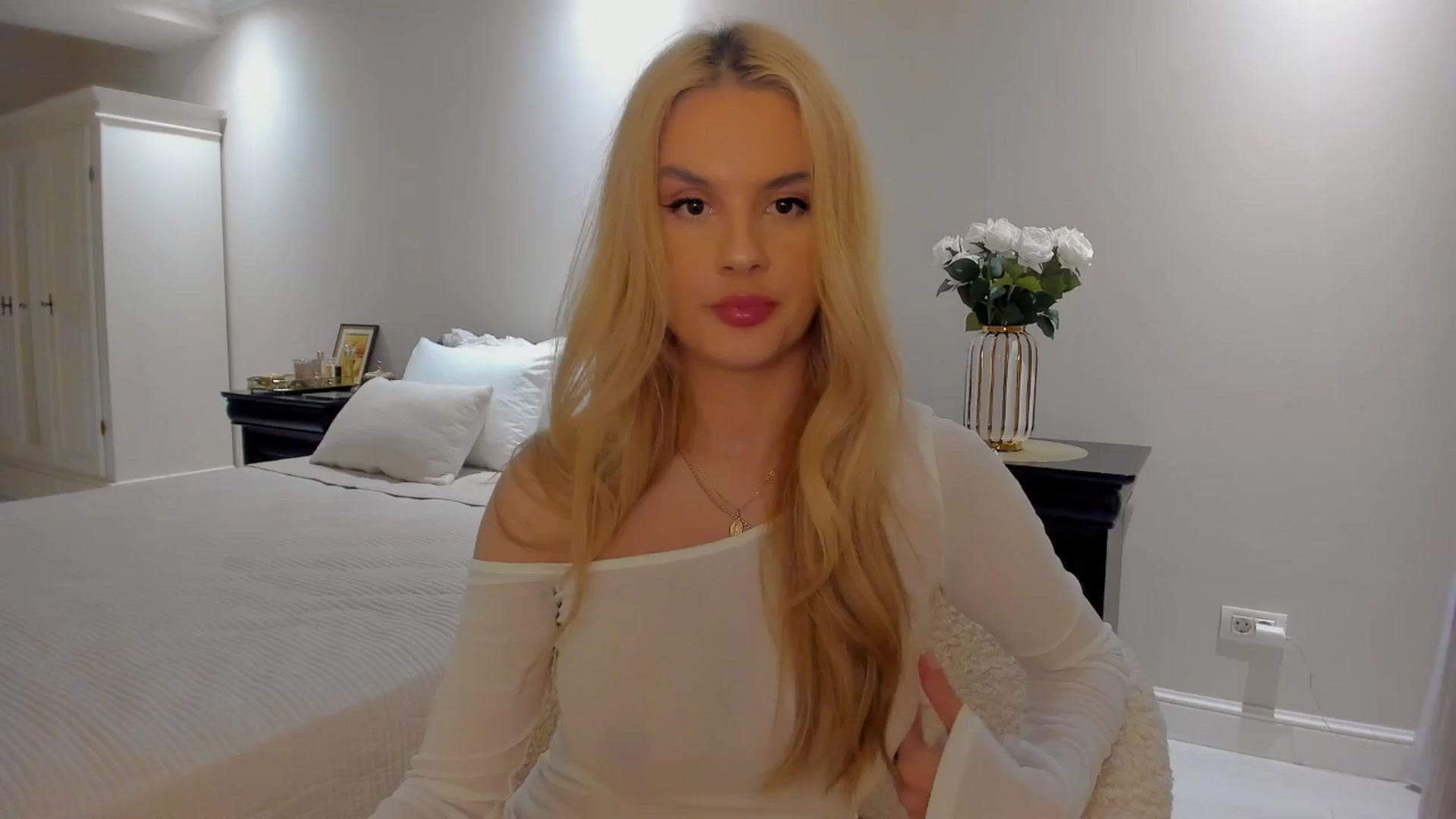 Gallery image thumbnail from Jewelles's myfreecams stream on, 09/28/2025, 19:56 image 9 of 20