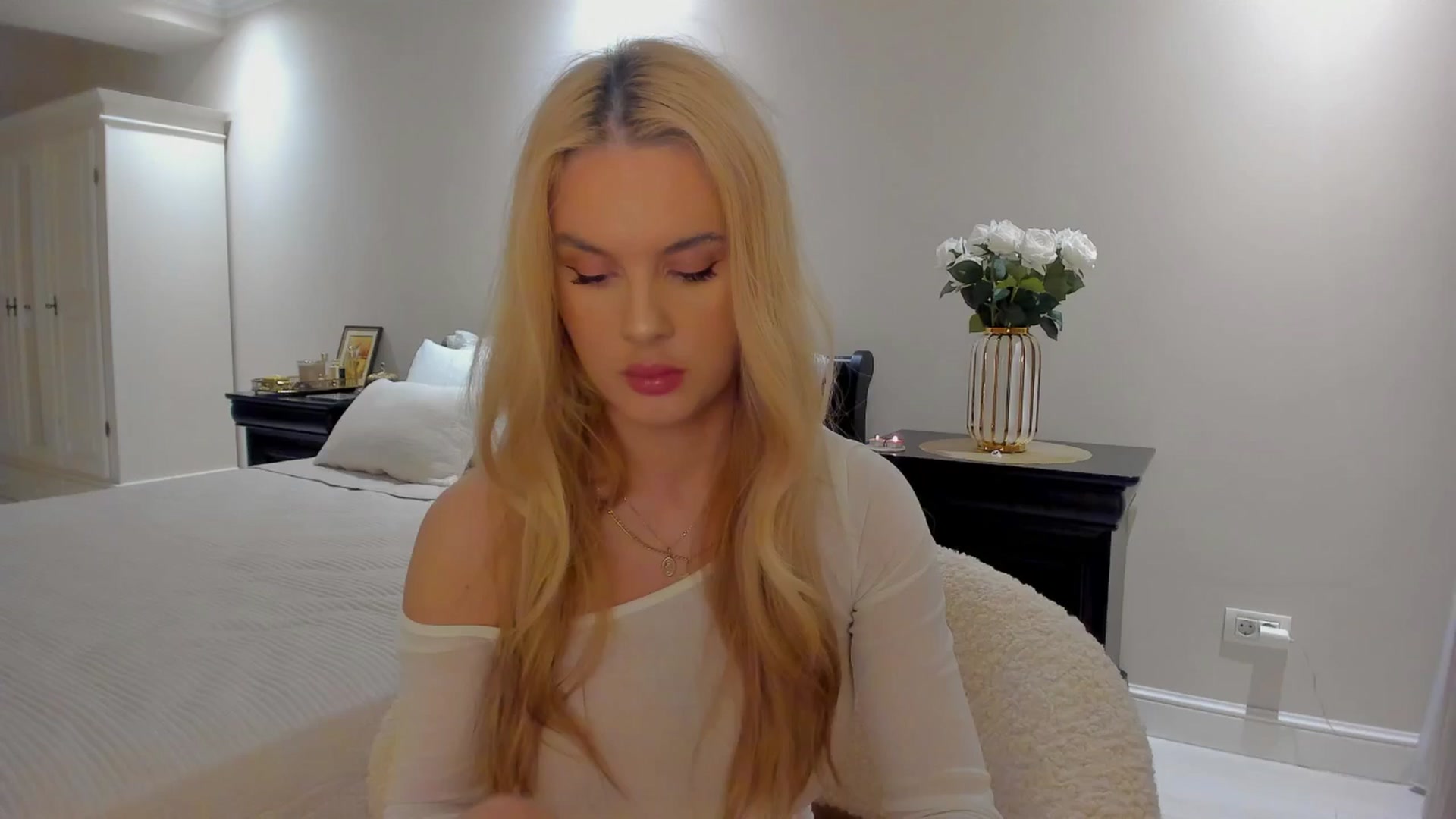 Gallery image thumbnail from Jewelles's myfreecams stream on, 09/28/2025, 19:56 image 12 of 20