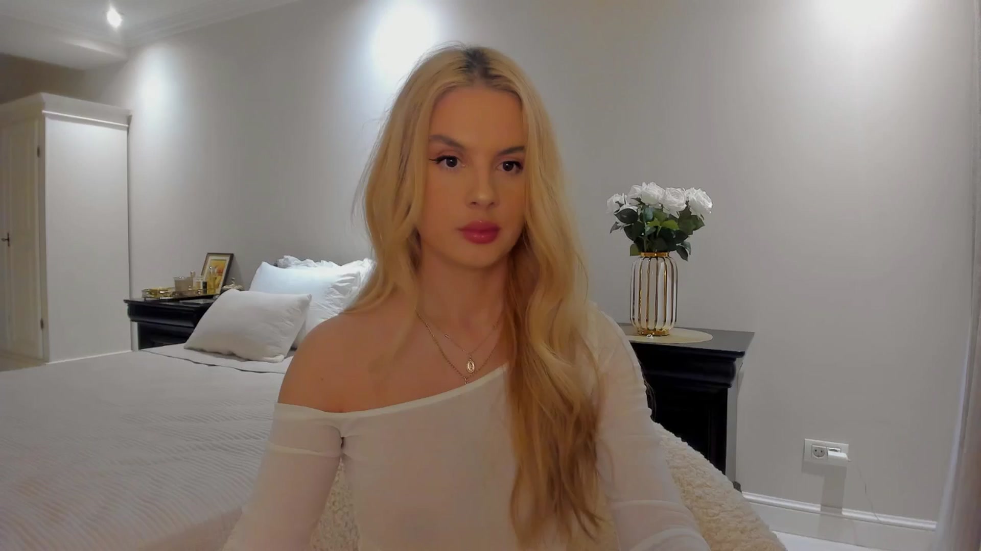 Gallery image thumbnail from Jewelles's myfreecams stream on, 09/28/2025, 19:56 image 2 of 20