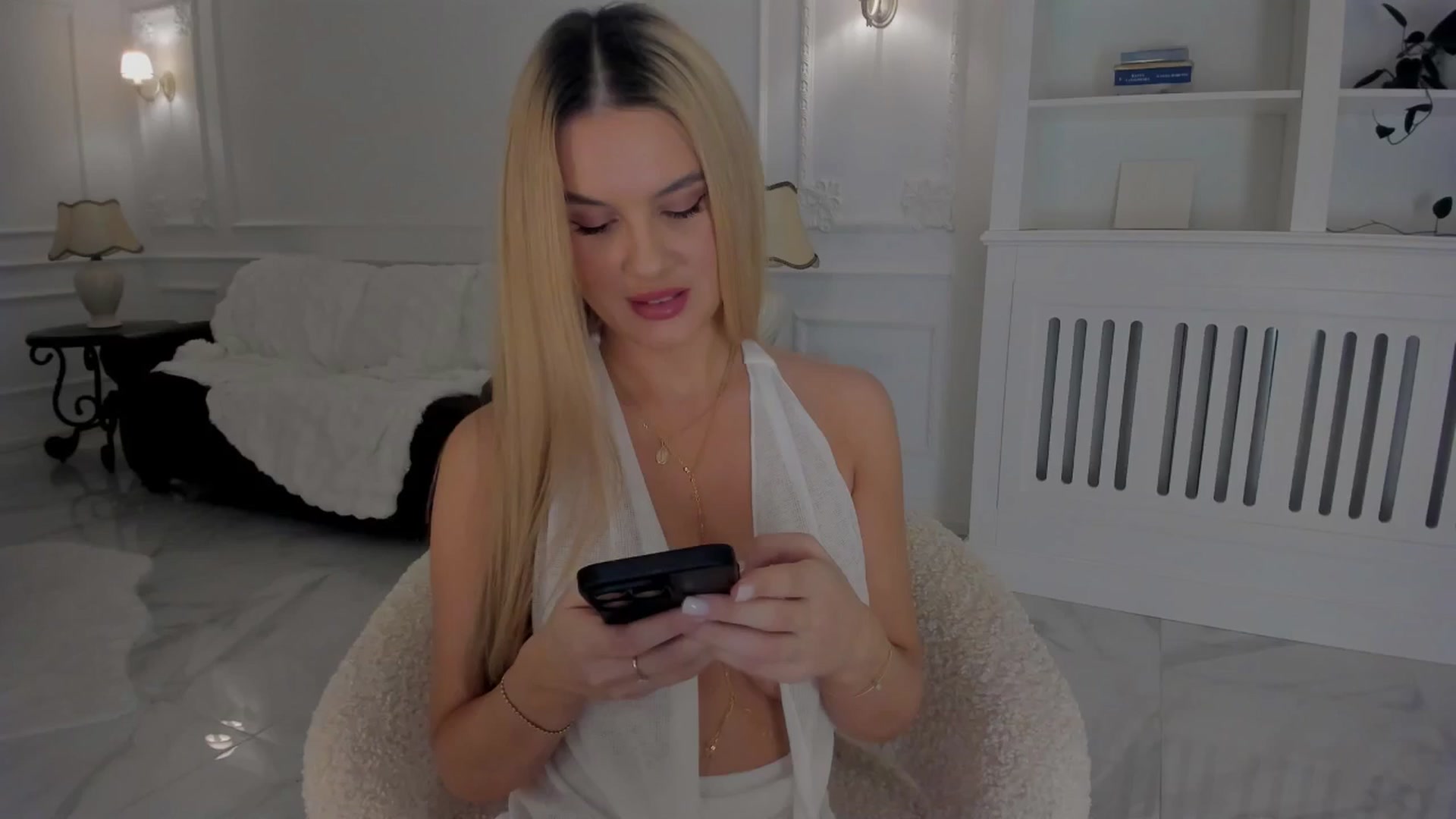 Gallery image thumbnail from Jewelles's myfreecams stream on, 01/03/2026, 20:51 image 4 of 20