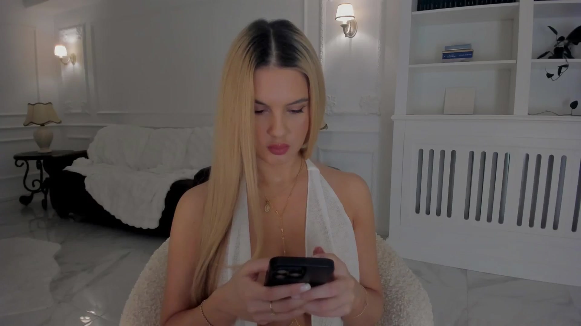 Gallery image thumbnail from Jewelles's myfreecams stream on, 01/03/2026, 20:51 image 5 of 20