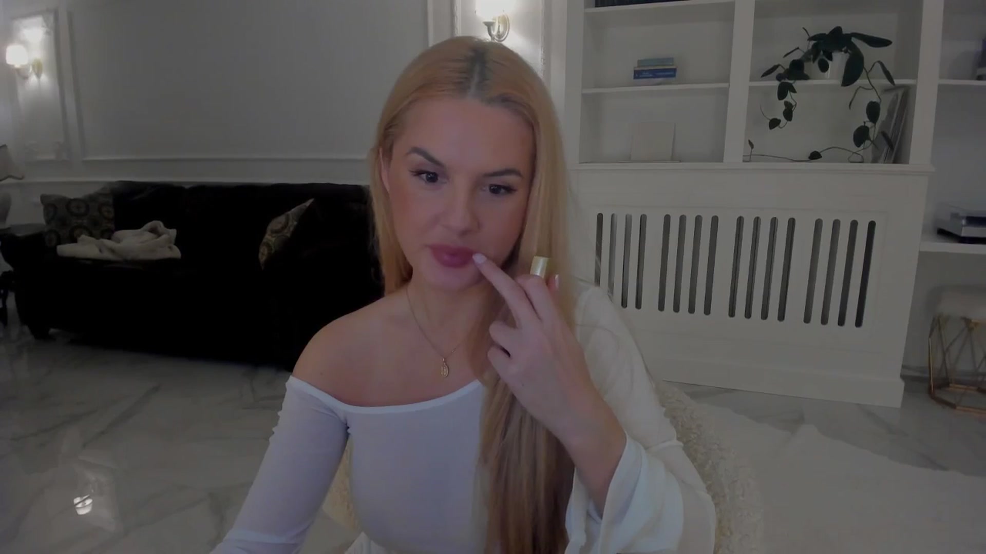 Gallery image thumbnail from Jewelles's myfreecams stream on, 02/01/2026, 21:41 image 6 of 20