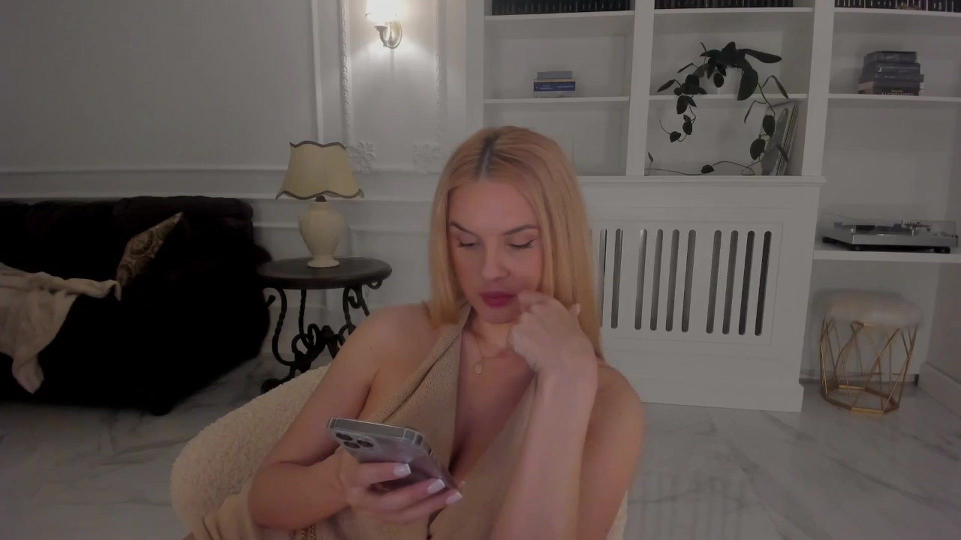 Gallery image thumbnail from Jewelles's myfreecams stream on, 02/02/2026, 20:40 image 18 of 20