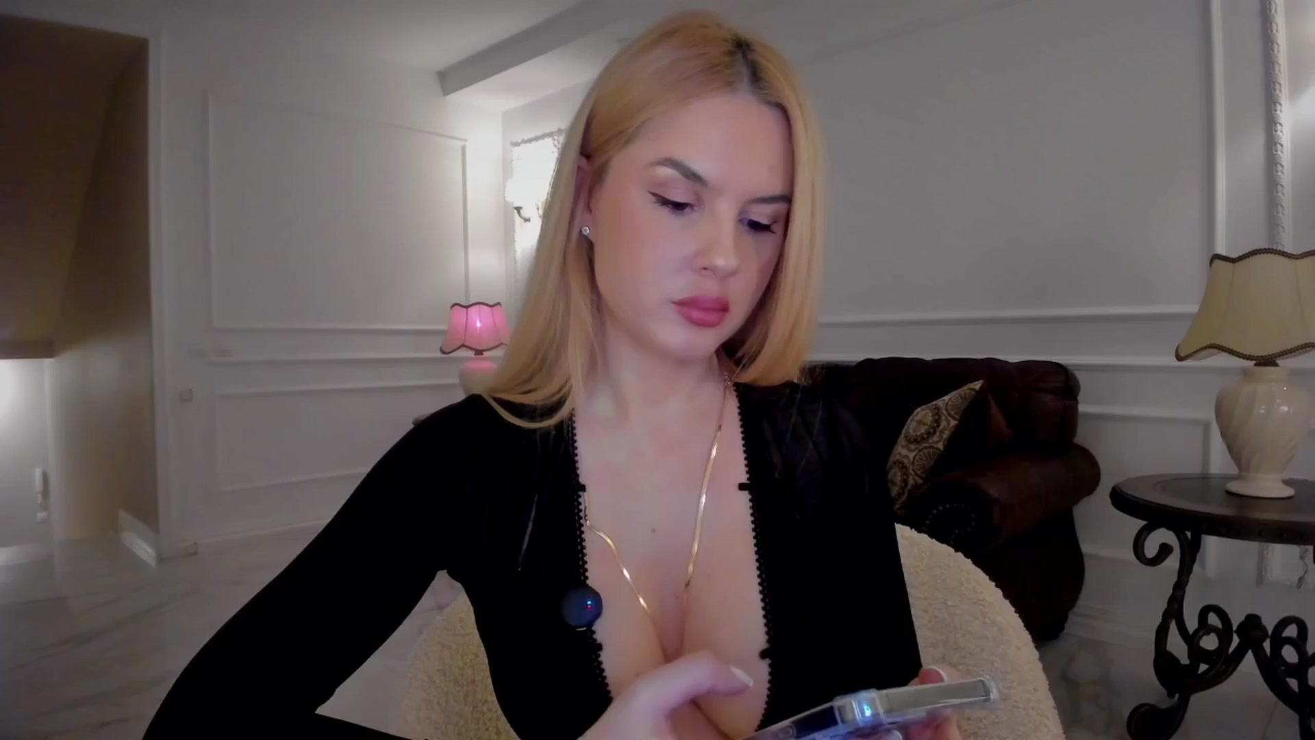 Gallery image thumbnail from Jewelles's myfreecams stream on, 02/06/2026, 21:02 image 7 of 20