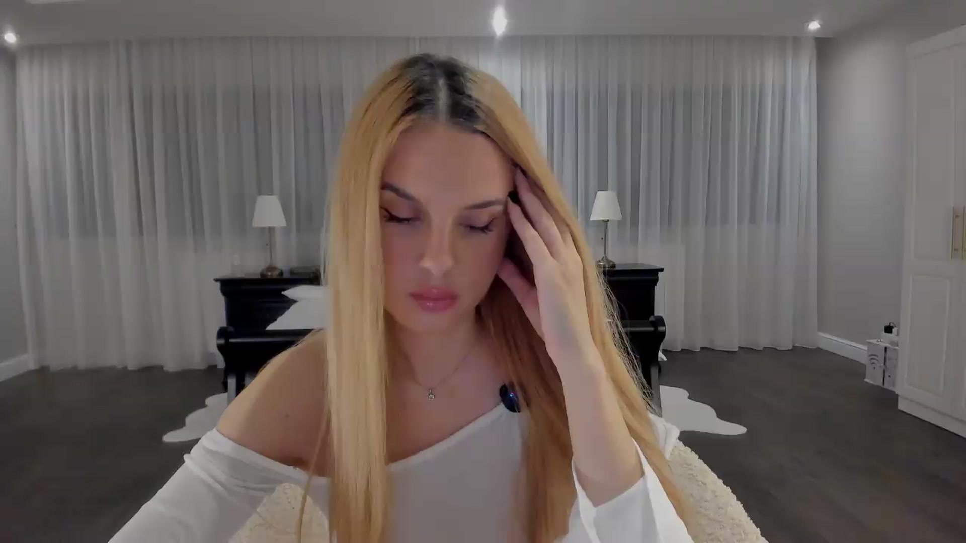 Gallery image thumbnail from Jewelles's myfreecams stream on, 08/15/2026, 20:01 image 7 of 20