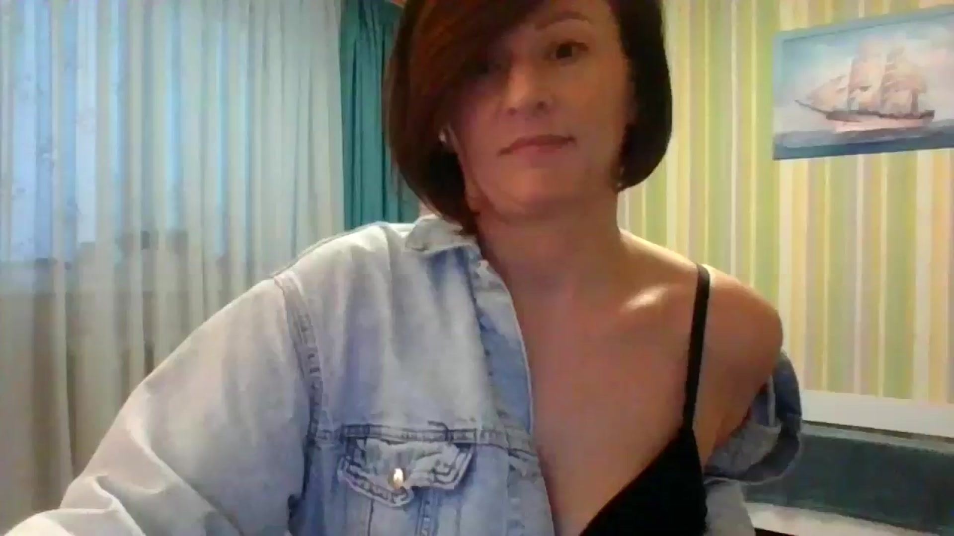 Gallery image thumbnail from JewelsDoll's myfreecams stream on, 02/16/2026, 15:29 image 14 of 20