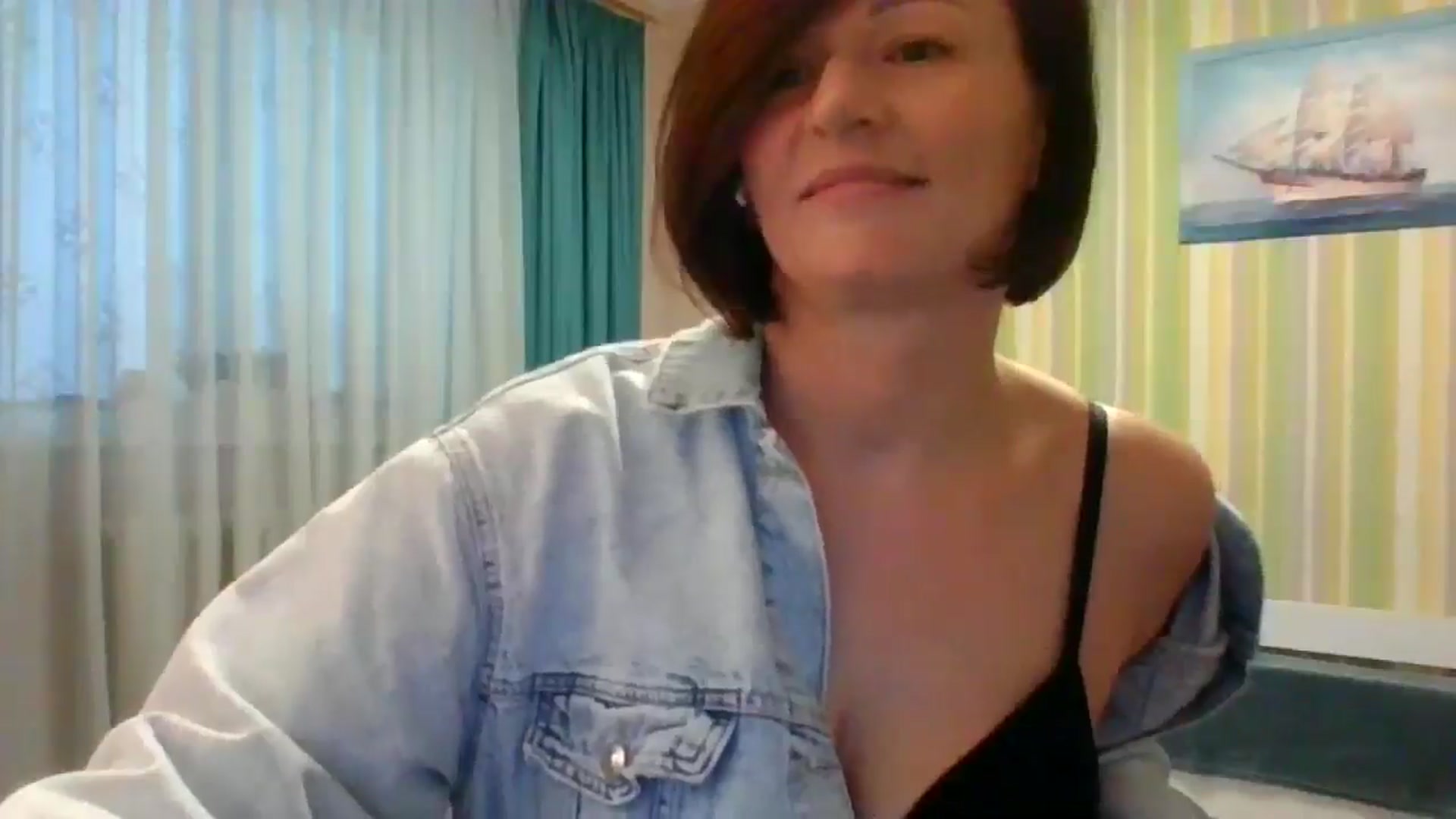 Gallery image thumbnail from JewelsDoll's myfreecams stream on, 02/16/2026, 15:29 image 12 of 20