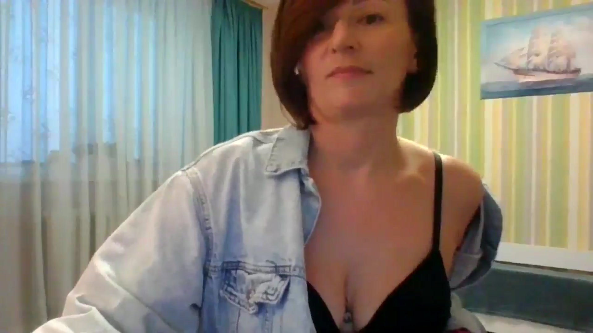 Gallery image thumbnail from JewelsDoll's myfreecams stream on, 02/16/2026, 15:29 image 10 of 20