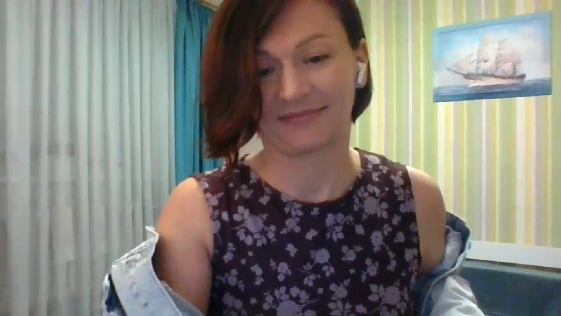 Gallery image thumbnail from JewelsDoll's myfreecams stream on, 02/17/2026, 16:40 image 3 of 20