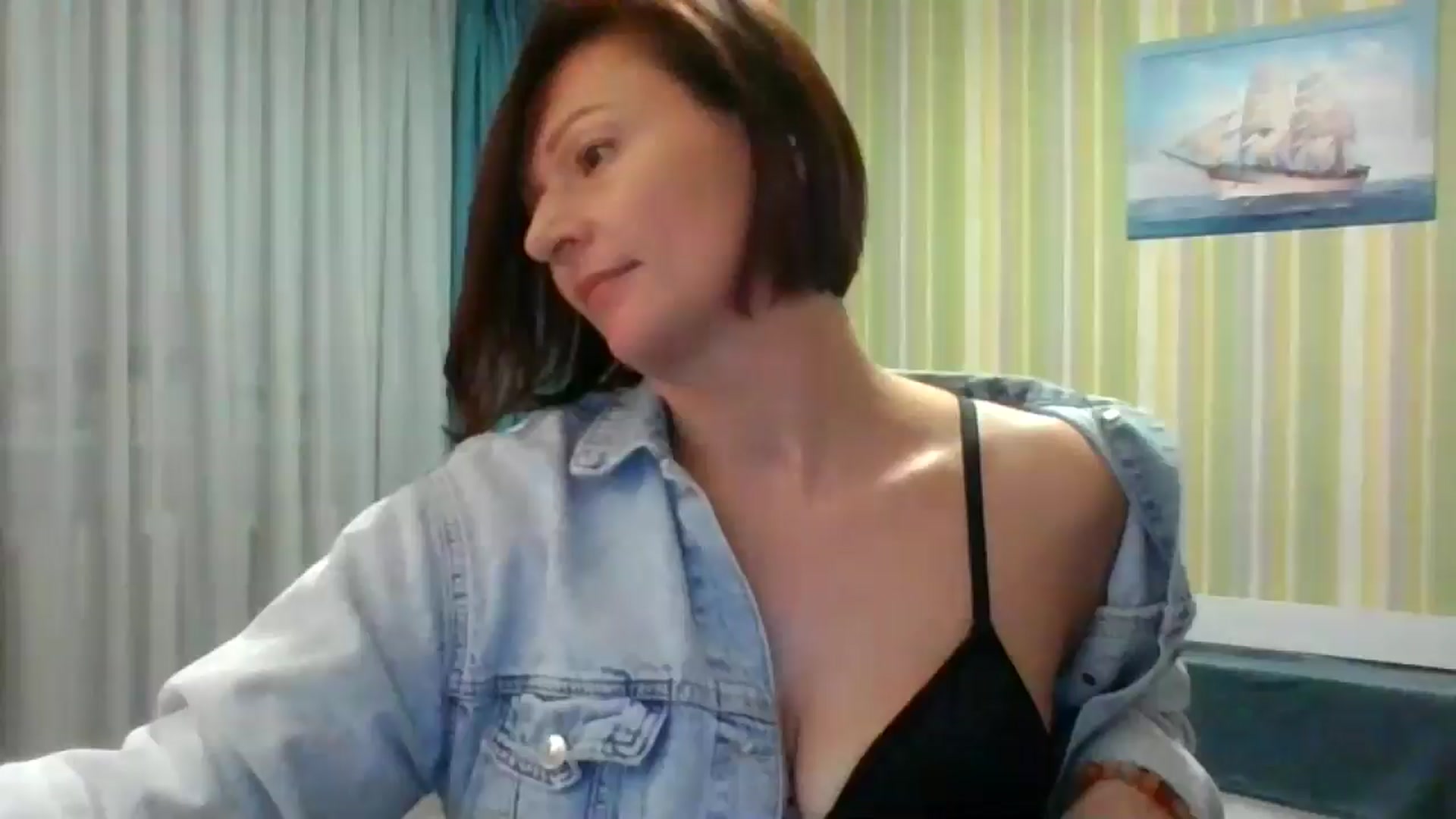 Gallery image thumbnail from JewelsDoll's myfreecams stream on, 02/18/2026, 21:03 image 1 of 20
