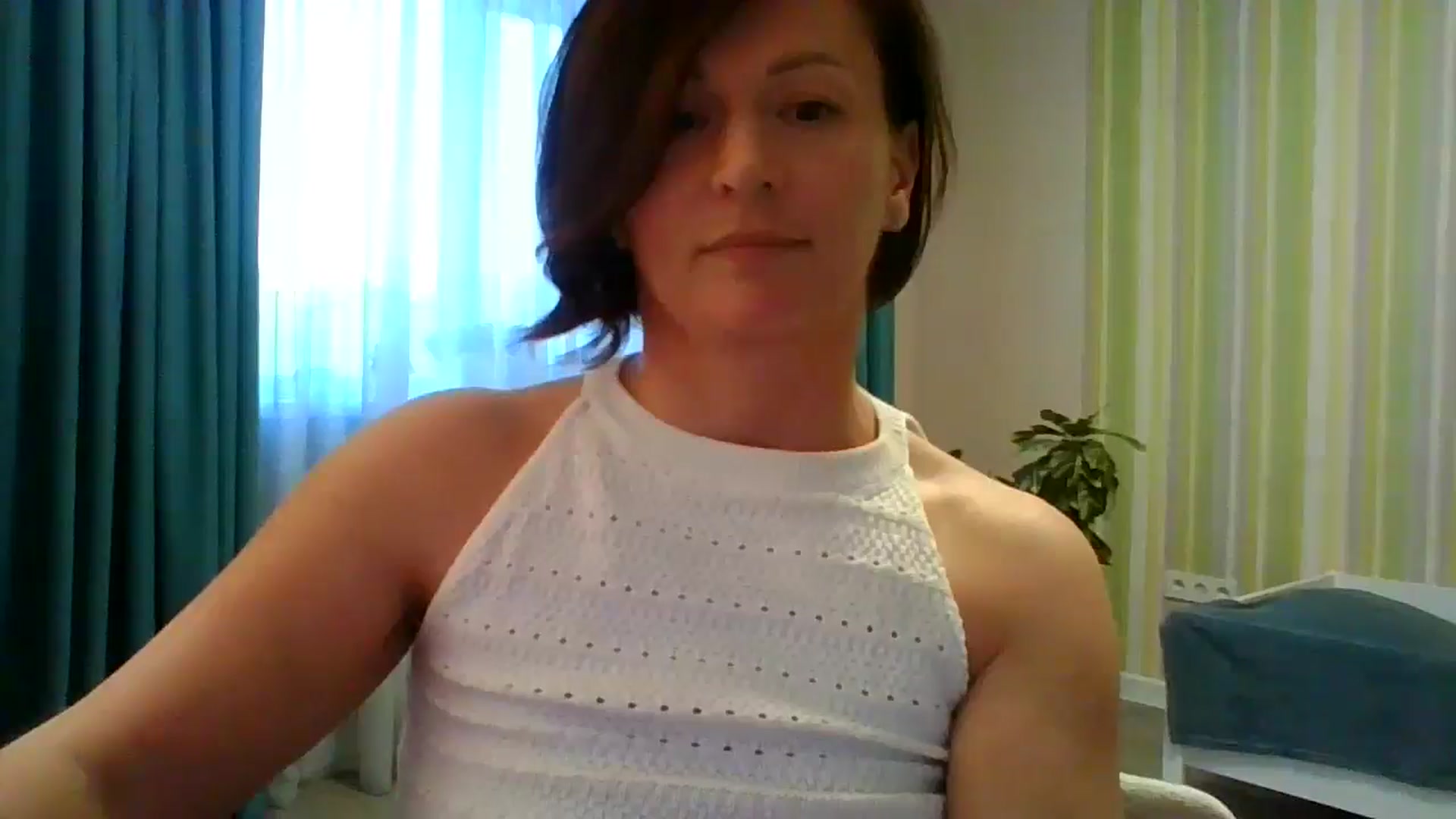 Gallery image thumbnail from JewelsDoll's myfreecams stream on, 02/19/2026, 15:40 image 15 of 20