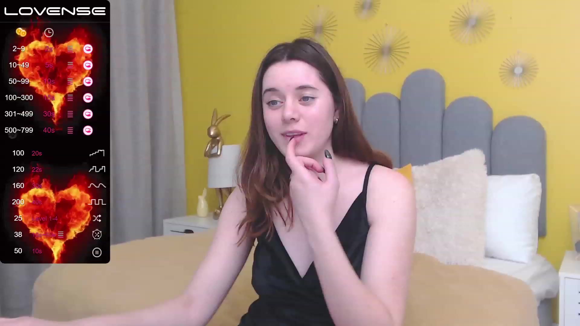 Gallery image thumbnail from JeyEvans's myfreecams stream on, 11/21/2022, 23:40 image 11 of 20