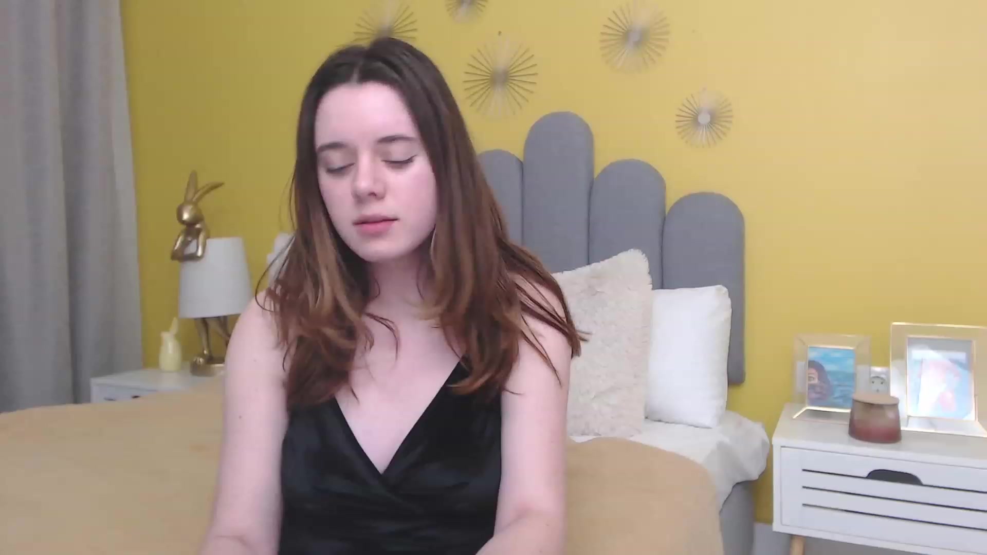 Gallery image thumbnail from JeyEvans's myfreecams stream on, 11/22/2022, 04:54 image 17 of 20
