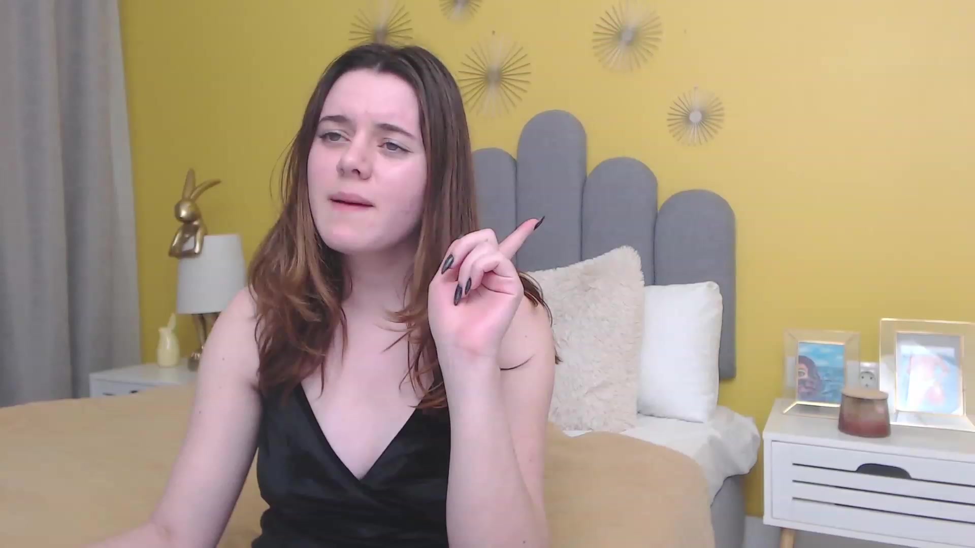 Gallery image thumbnail from JeyEvans's myfreecams stream on, 11/22/2022, 04:54 image 18 of 20