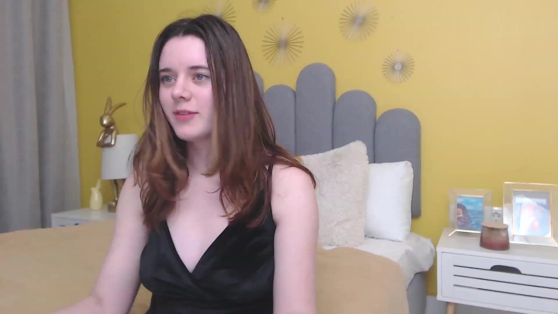 Gallery image thumbnail from JeyEvans's myfreecams stream on, 11/22/2022, 04:54 image 14 of 20