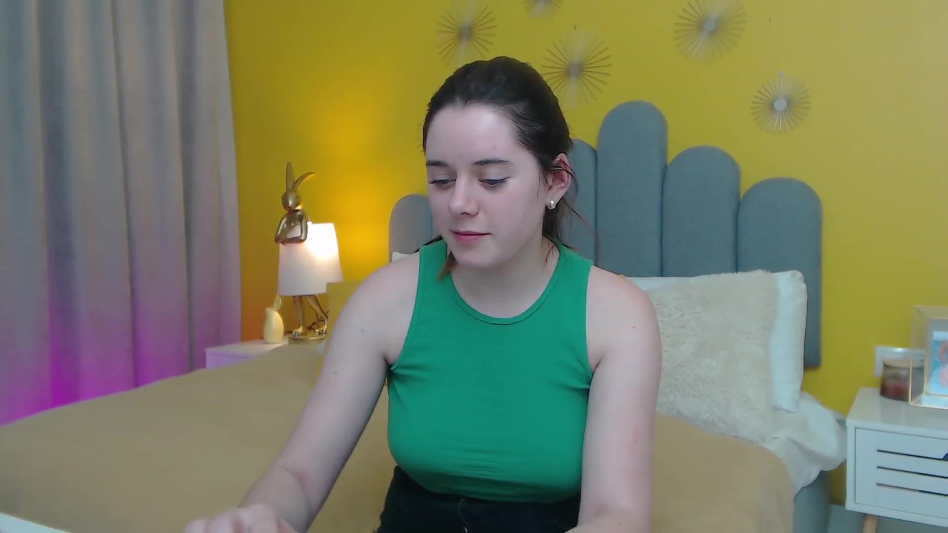 Gallery image thumbnail from JeyEvans's myfreecams stream on, 11/23/2022, 04:04 image 19 of 20