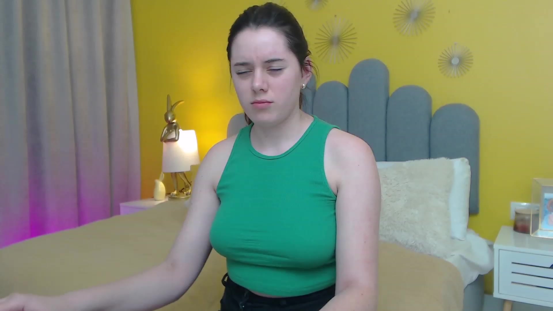 Gallery image thumbnail from JeyEvans's myfreecams stream on, 11/23/2022, 04:04 image 11 of 20