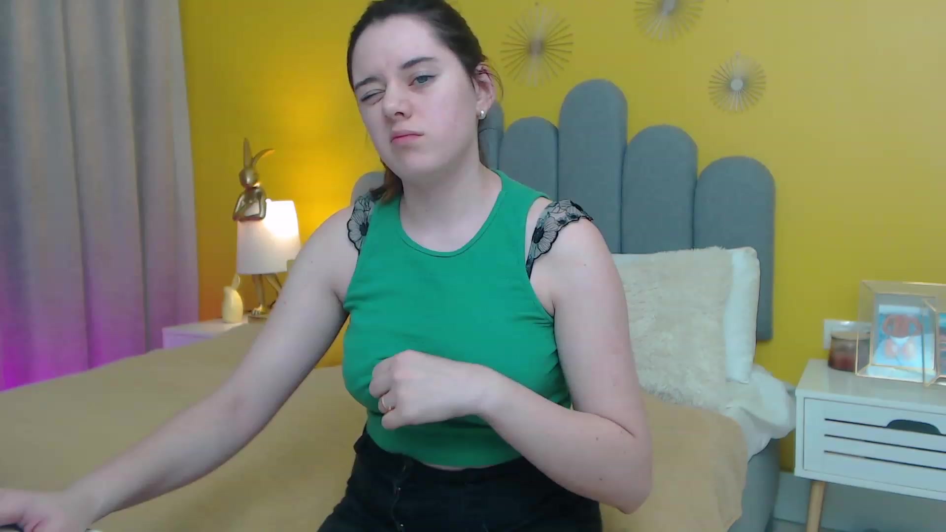 Gallery image thumbnail from JeyEvans's myfreecams stream on, 11/23/2022, 04:04 image 4 of 20