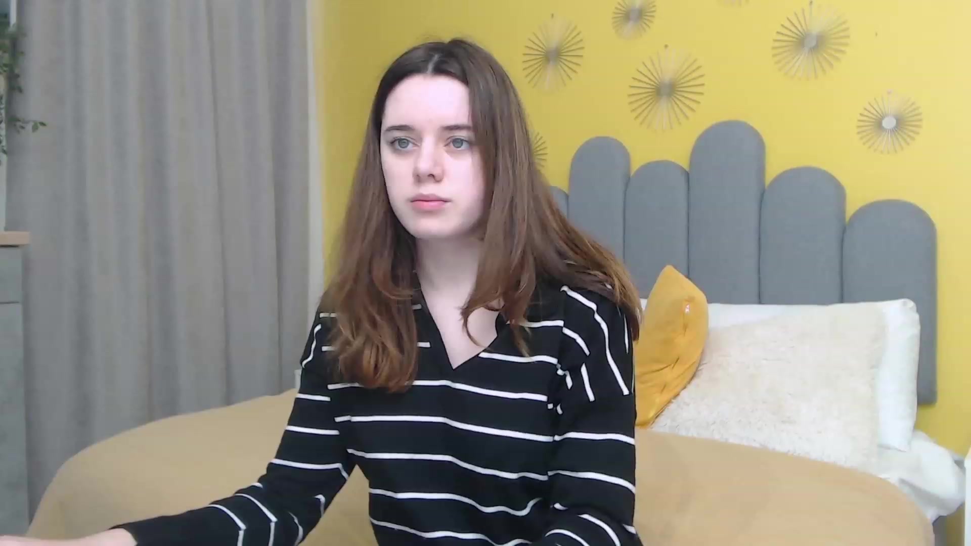 Gallery image thumbnail from JeyEvans's myfreecams stream on, 11/30/2022, 21:06 image 10 of 20