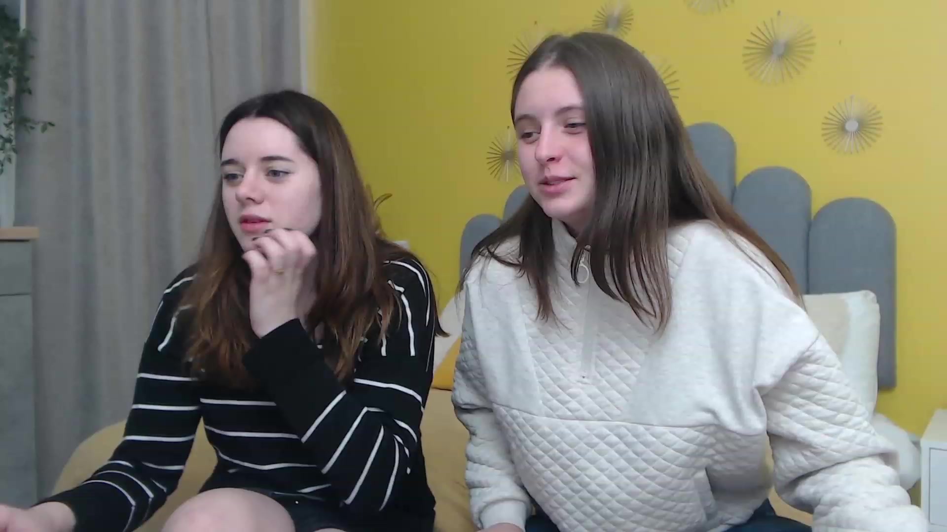 Gallery image thumbnail from JeyEvans's myfreecams stream on, 11/30/2022, 21:06 image 1 of 20