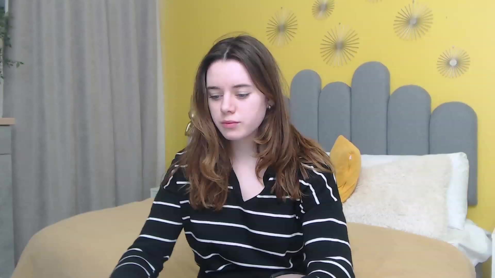 Gallery image thumbnail from JeyEvans's myfreecams stream on, 11/30/2022, 21:06 image 14 of 20