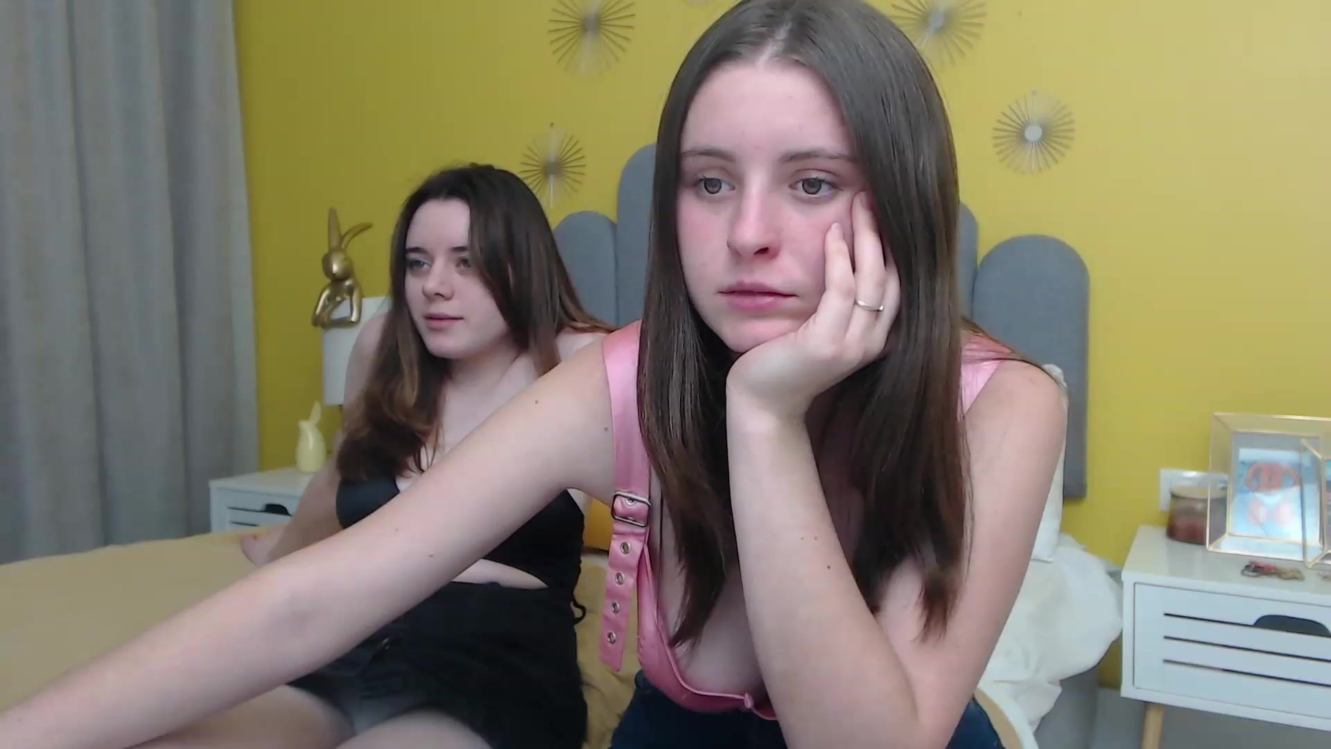 Gallery image thumbnail from JeyEvans's myfreecams stream on, 11/23/2022, 16:20 image 1 of 20
