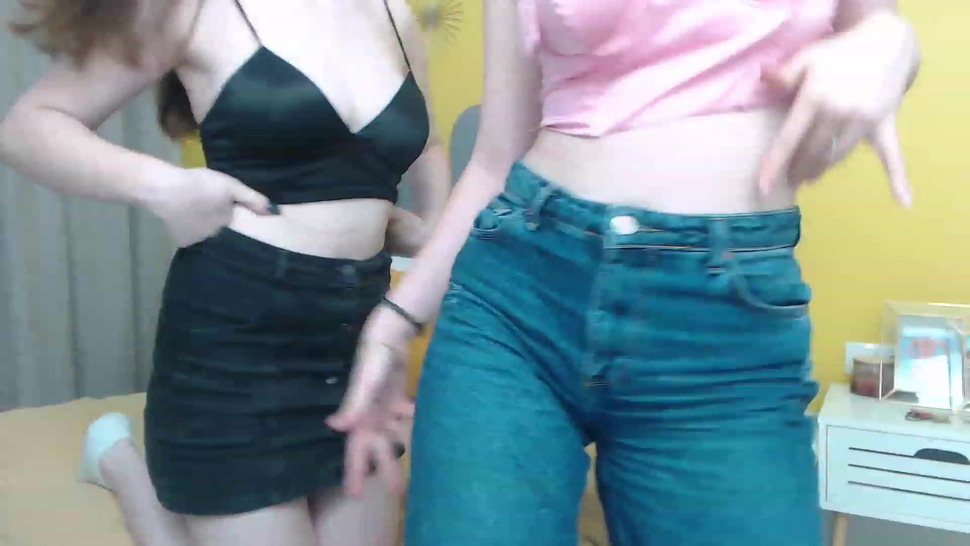 Gallery image thumbnail from JeyEvans's myfreecams stream on, 11/23/2022, 16:20 image 2 of 20