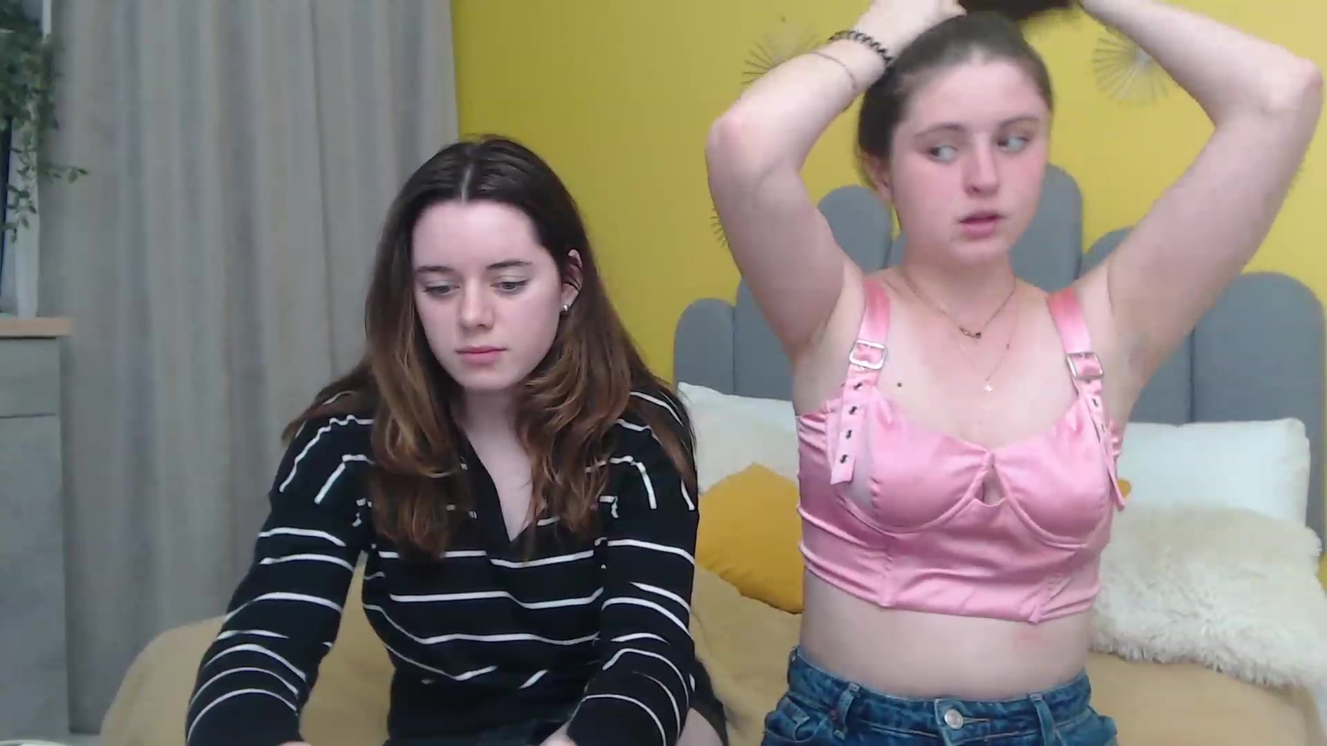 Gallery image thumbnail from JeyEvans's myfreecams stream on, 11/23/2022, 17:58 image 16 of 20