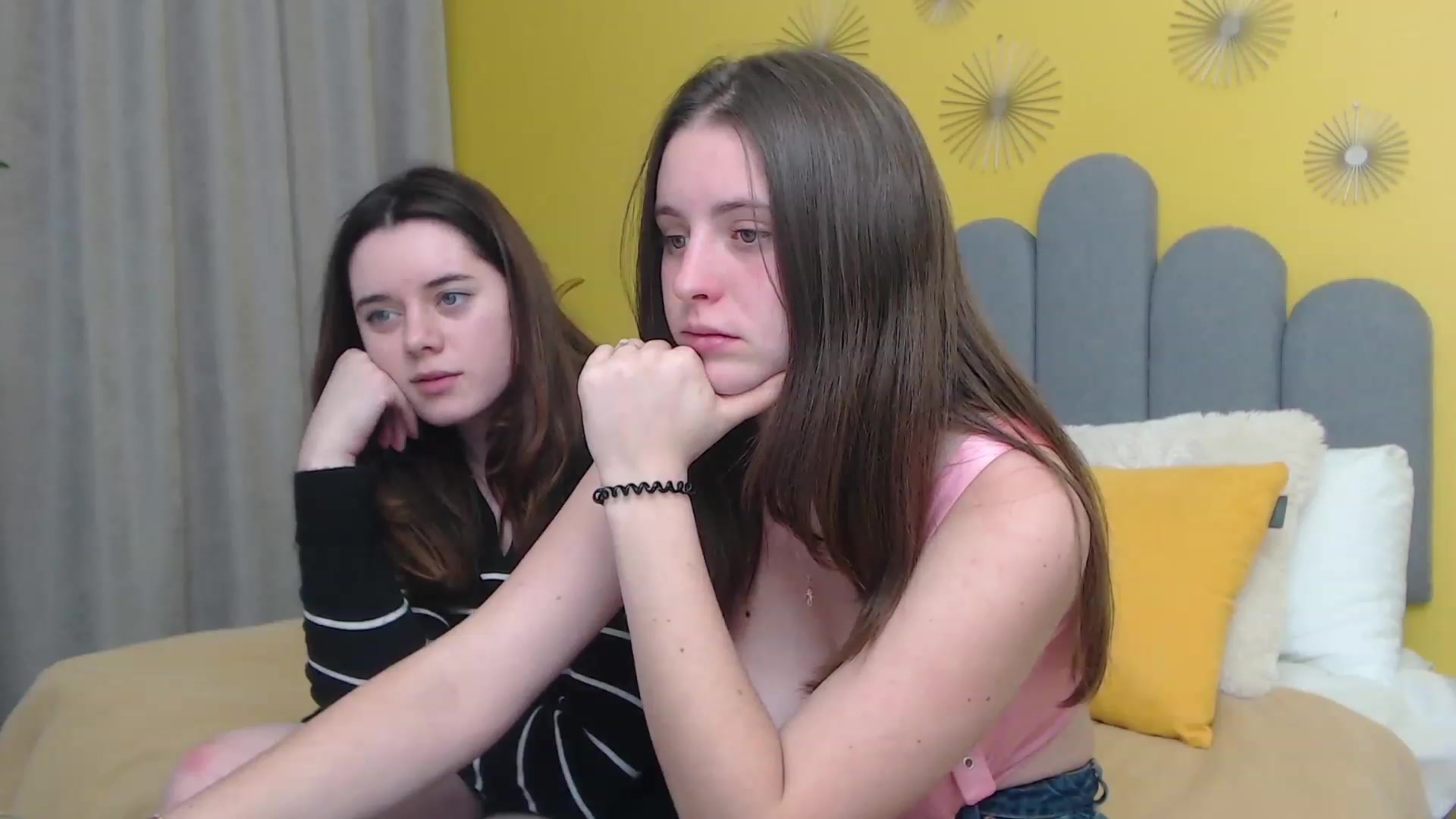 Gallery image thumbnail from JeyEvans's myfreecams stream on, 11/23/2022, 18:56 image 3 of 20