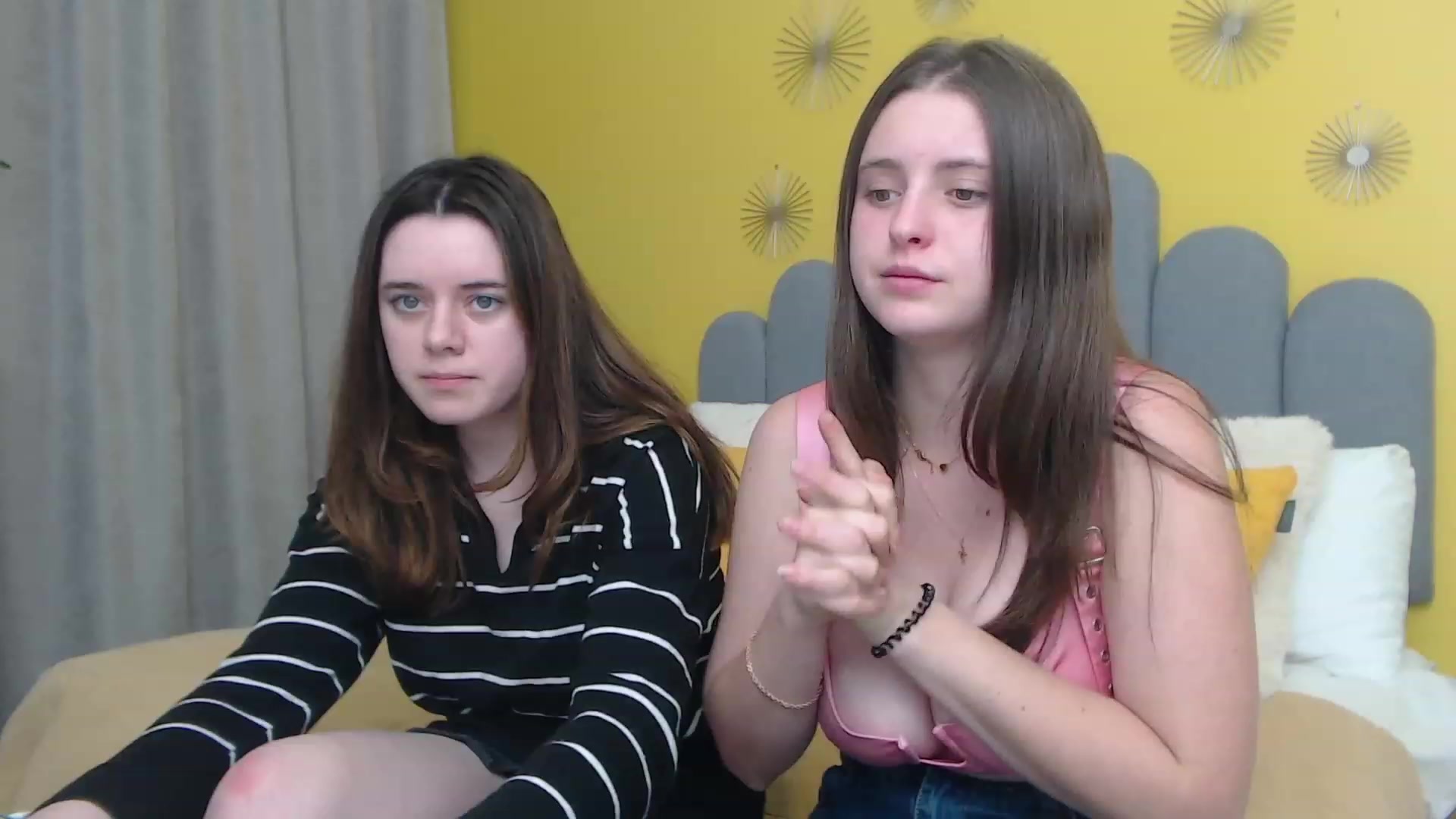 Gallery image thumbnail from JeyEvans's myfreecams stream on, 11/23/2022, 18:56 image 5 of 20