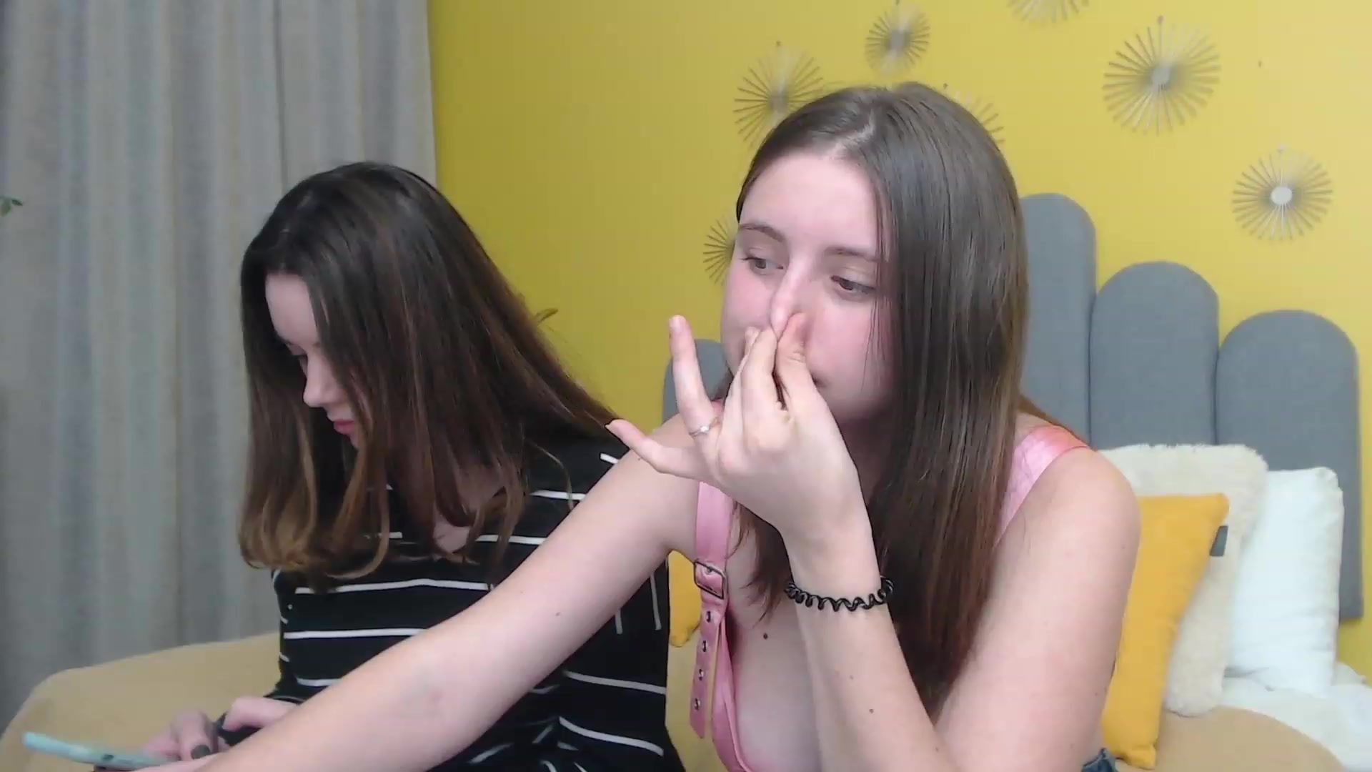 Gallery image thumbnail from JeyEvans's myfreecams stream on, 11/23/2022, 18:56 image 20 of 20