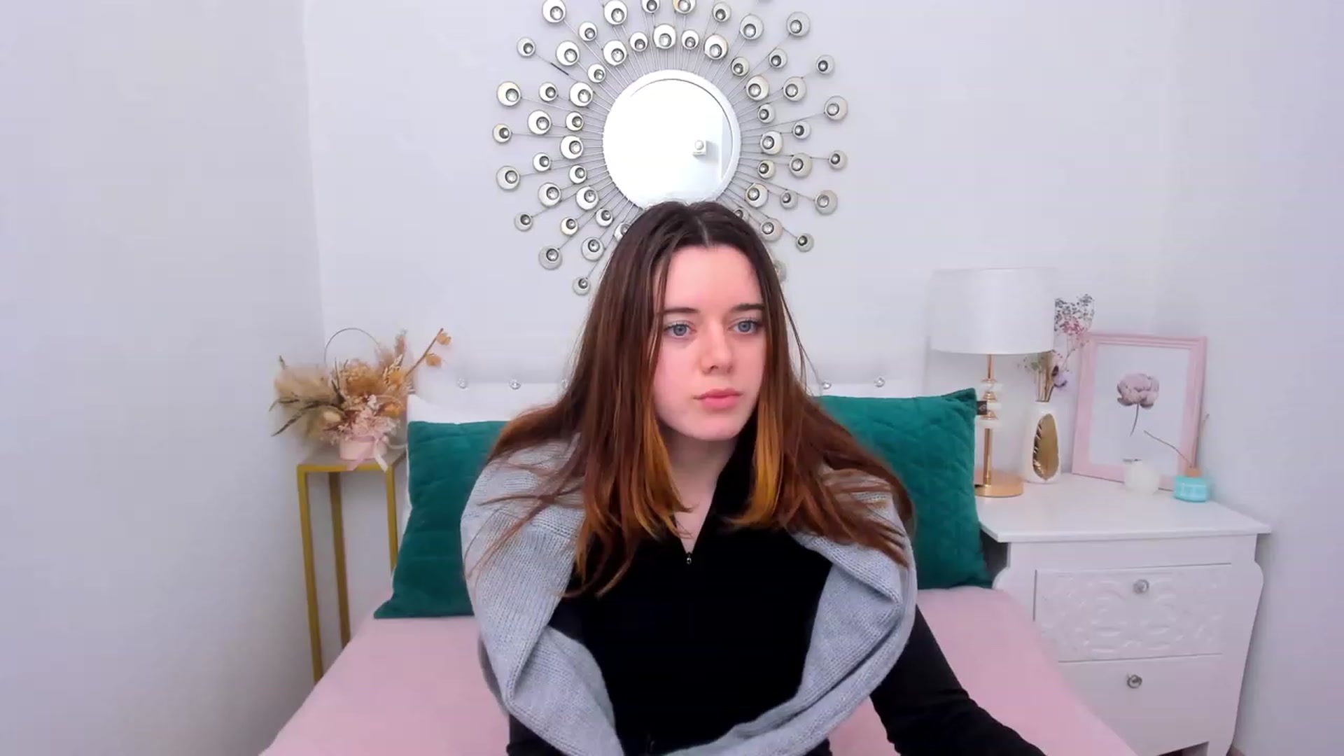 Gallery image thumbnail from JeyEvans's myfreecams stream on, 12/02/2022, 12:43 image 6 of 20
