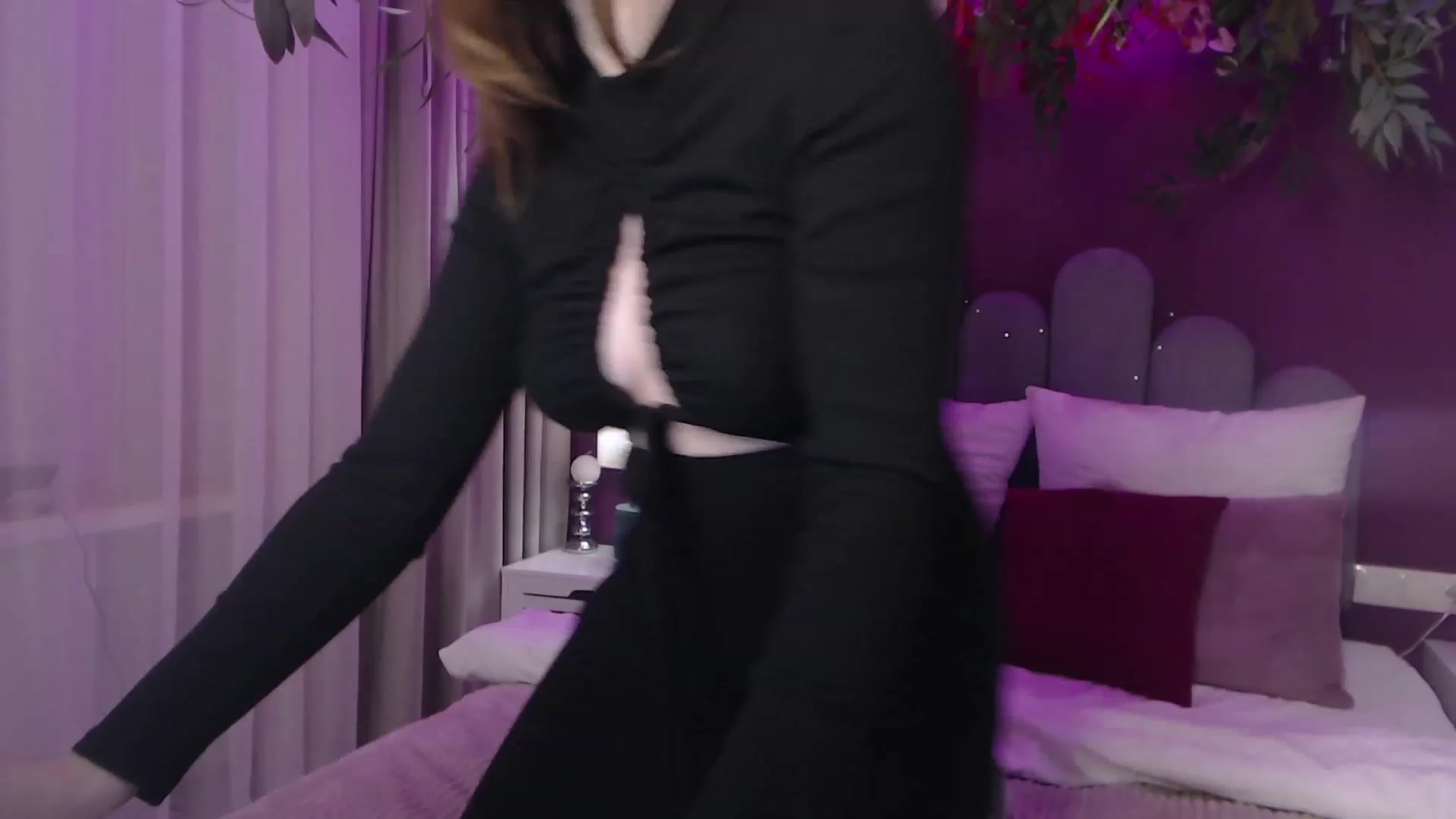 Gallery image thumbnail from JeyEvans's myfreecams stream on, 12/04/2022, 14:57 image 6 of 20
