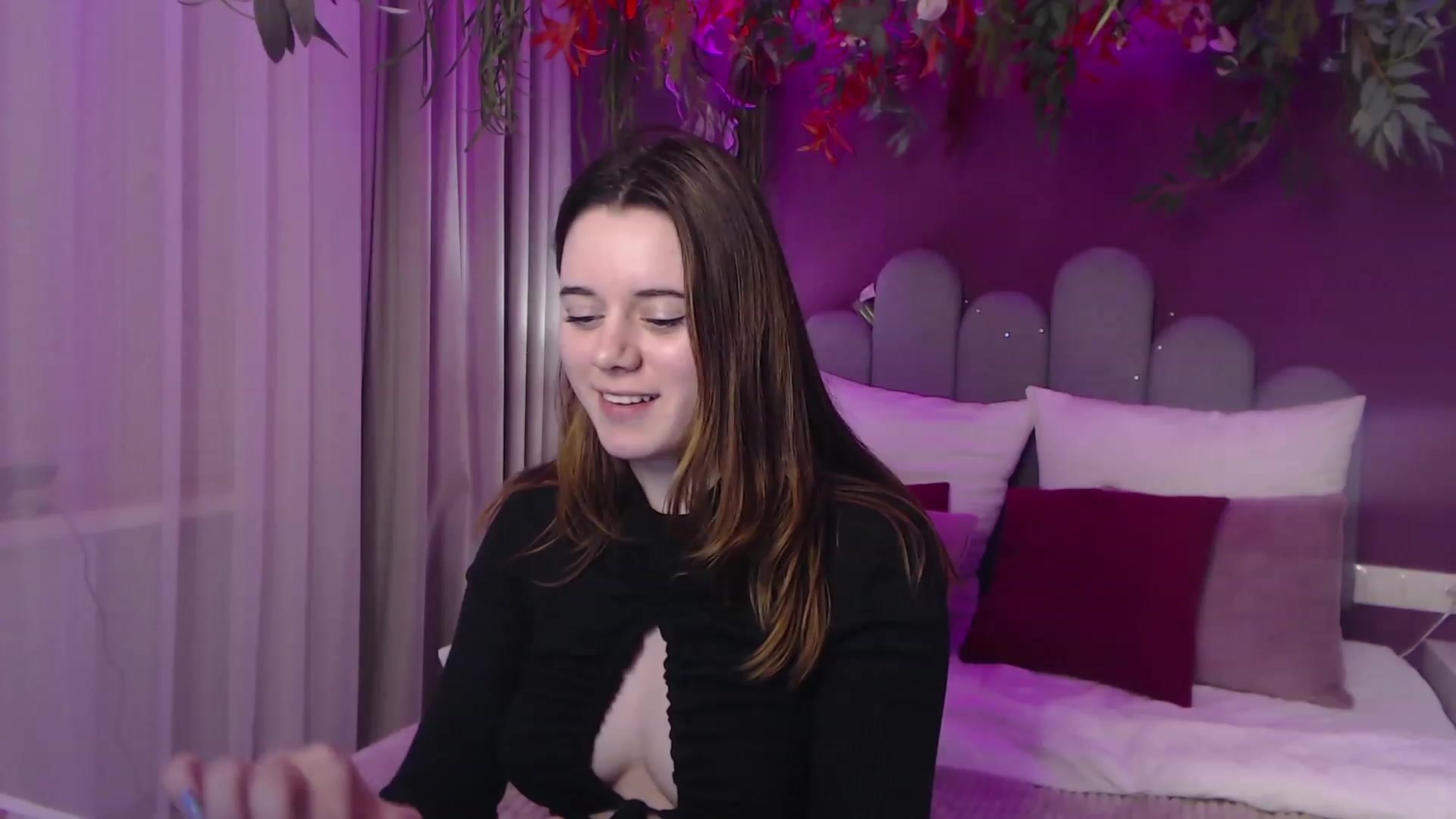 Gallery image thumbnail from JeyEvans's myfreecams stream on, 12/04/2022, 14:57 image 13 of 20