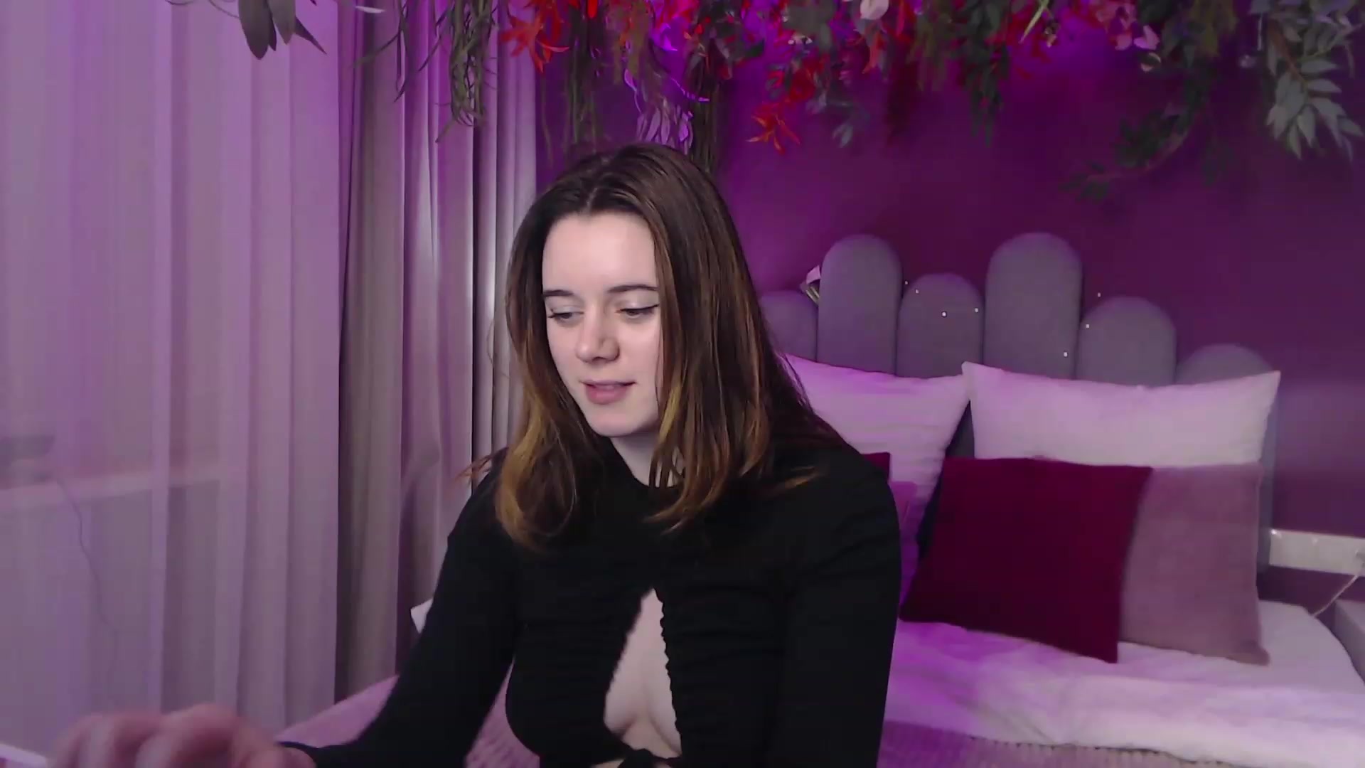 Gallery image thumbnail from JeyEvans's myfreecams stream on, 12/04/2022, 14:57 image 10 of 20