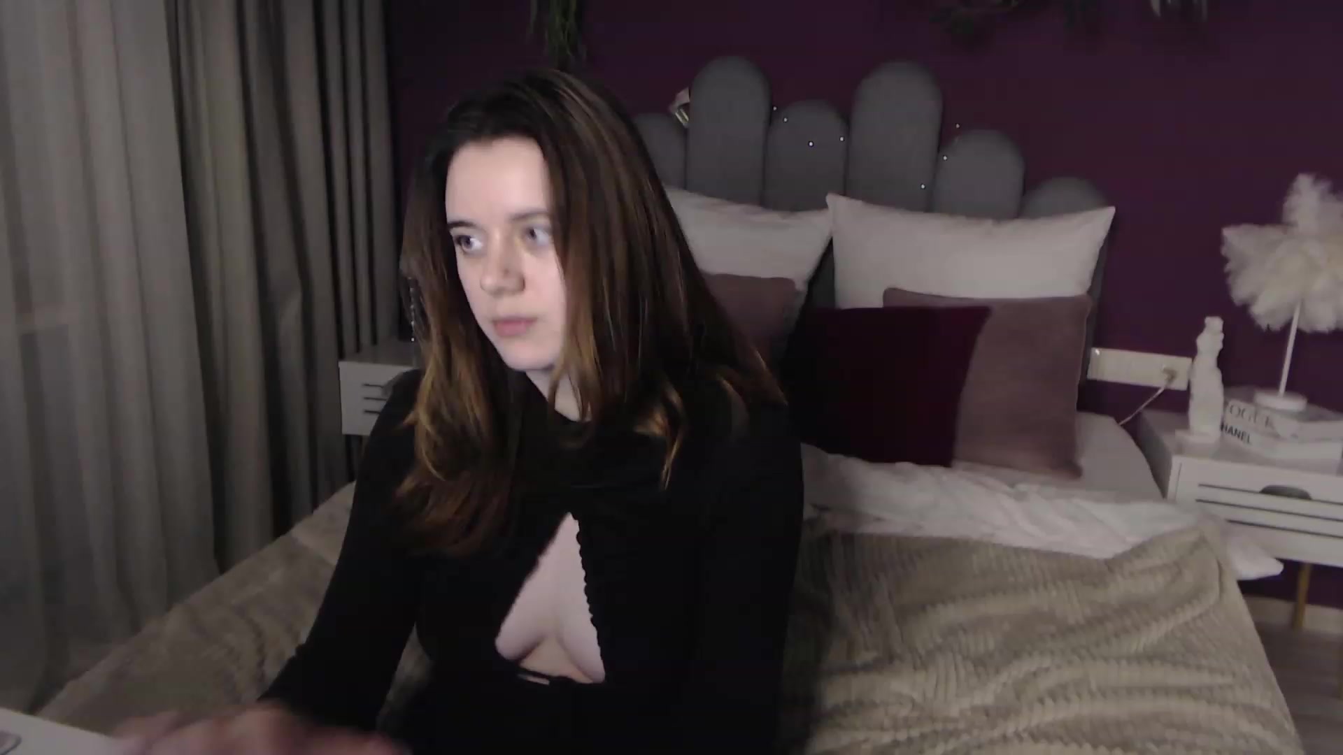 Gallery image thumbnail from JeyEvans's myfreecams stream on, 12/04/2022, 19:02 image 10 of 20