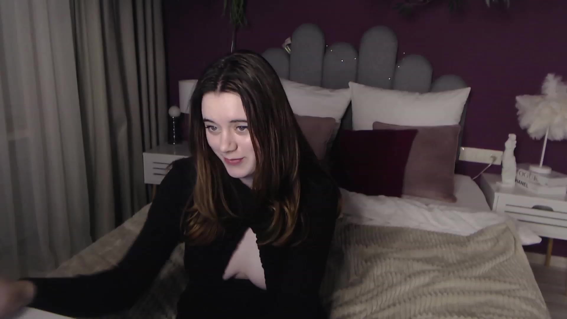 Gallery image thumbnail from JeyEvans's myfreecams stream on, 12/04/2022, 19:02 image 5 of 20